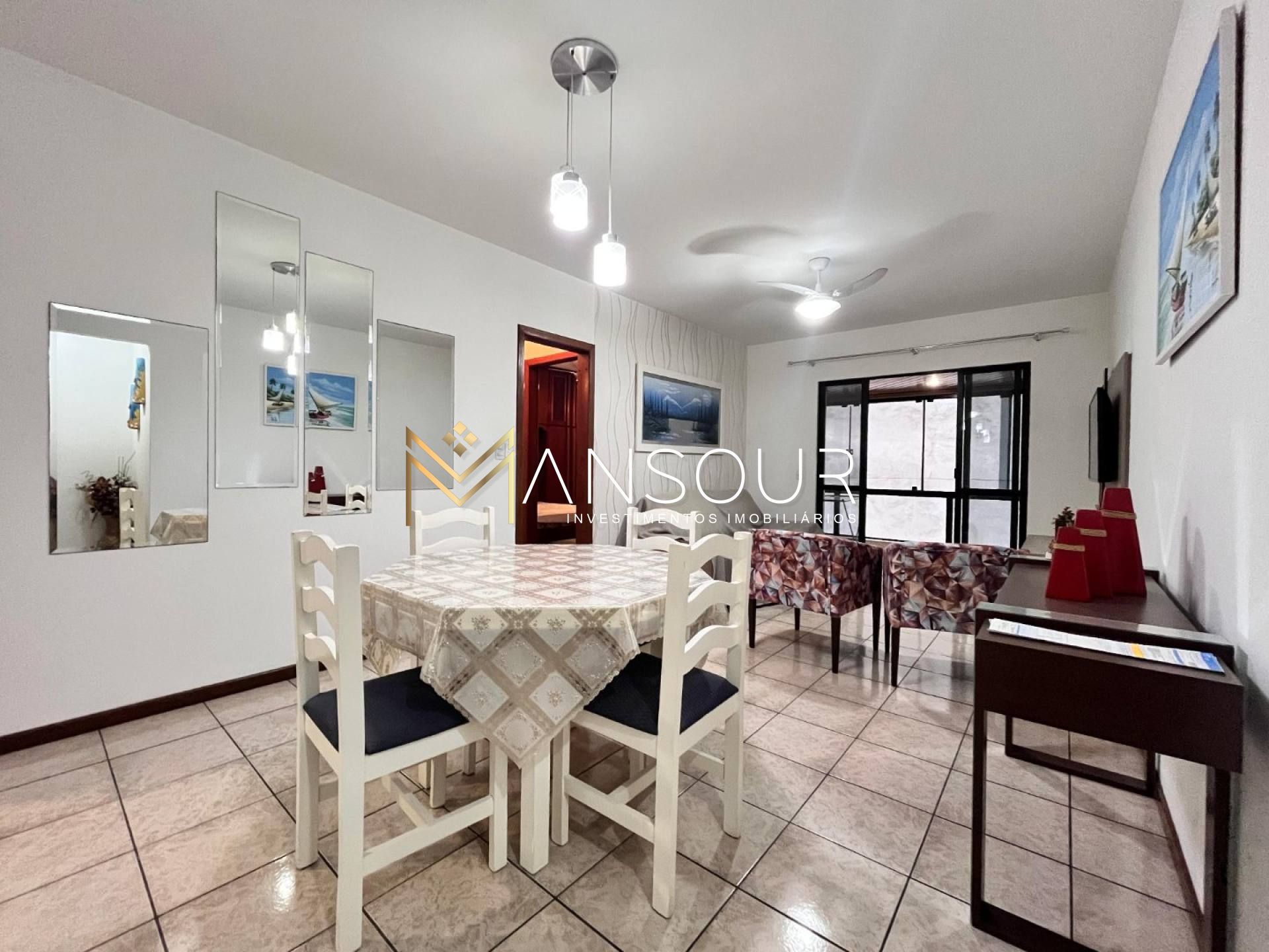 BEM LOCALIZADO Apartamento 02 Dormitórios sendo 01 suíte