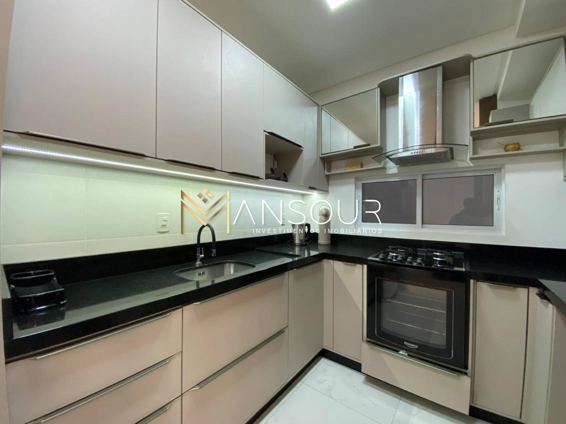 MOBILIADO Apartamento 02 Dormitórios sendo 01 suíte