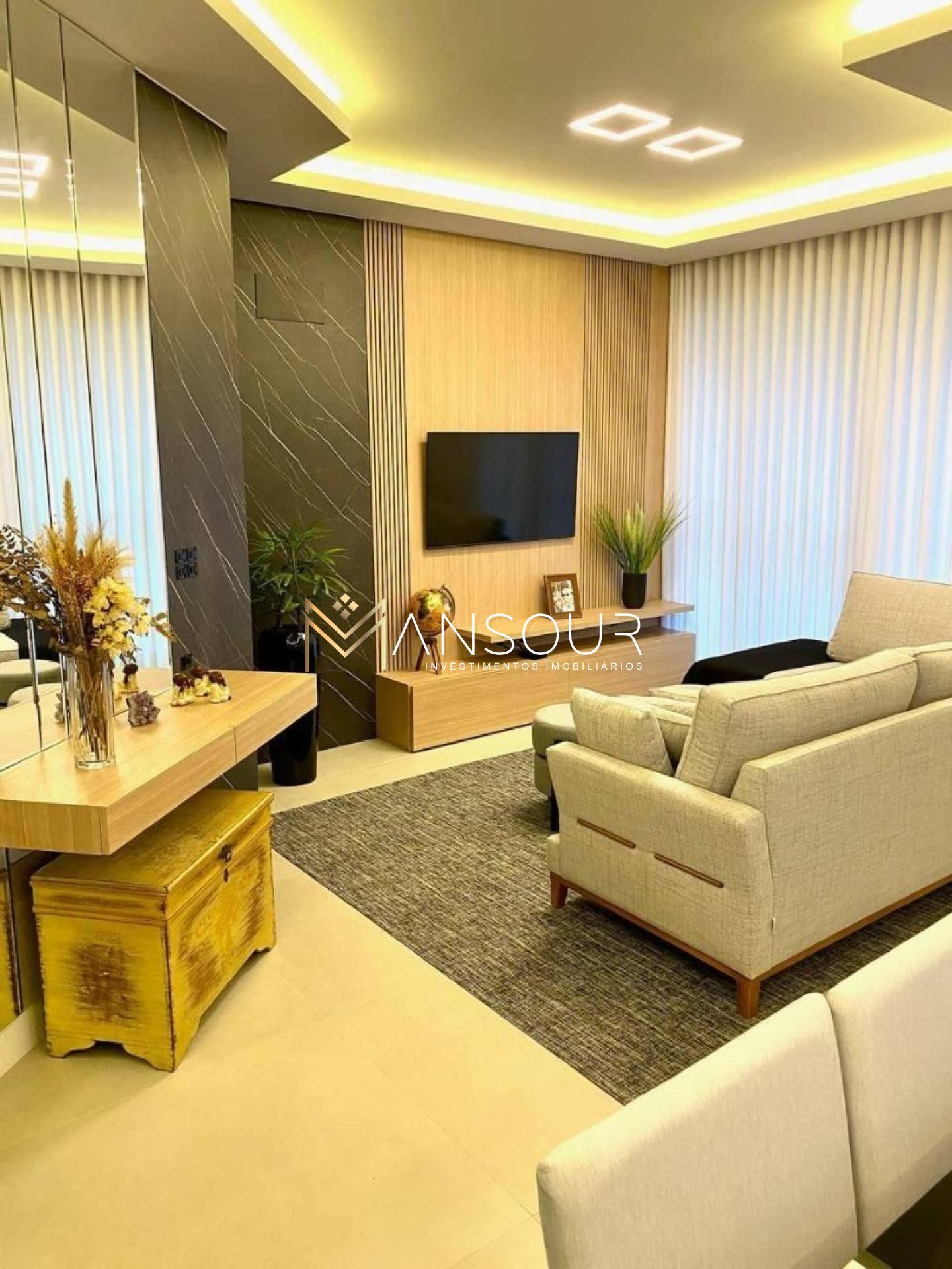 MEIA PRAIA Apartamento 03 suítes