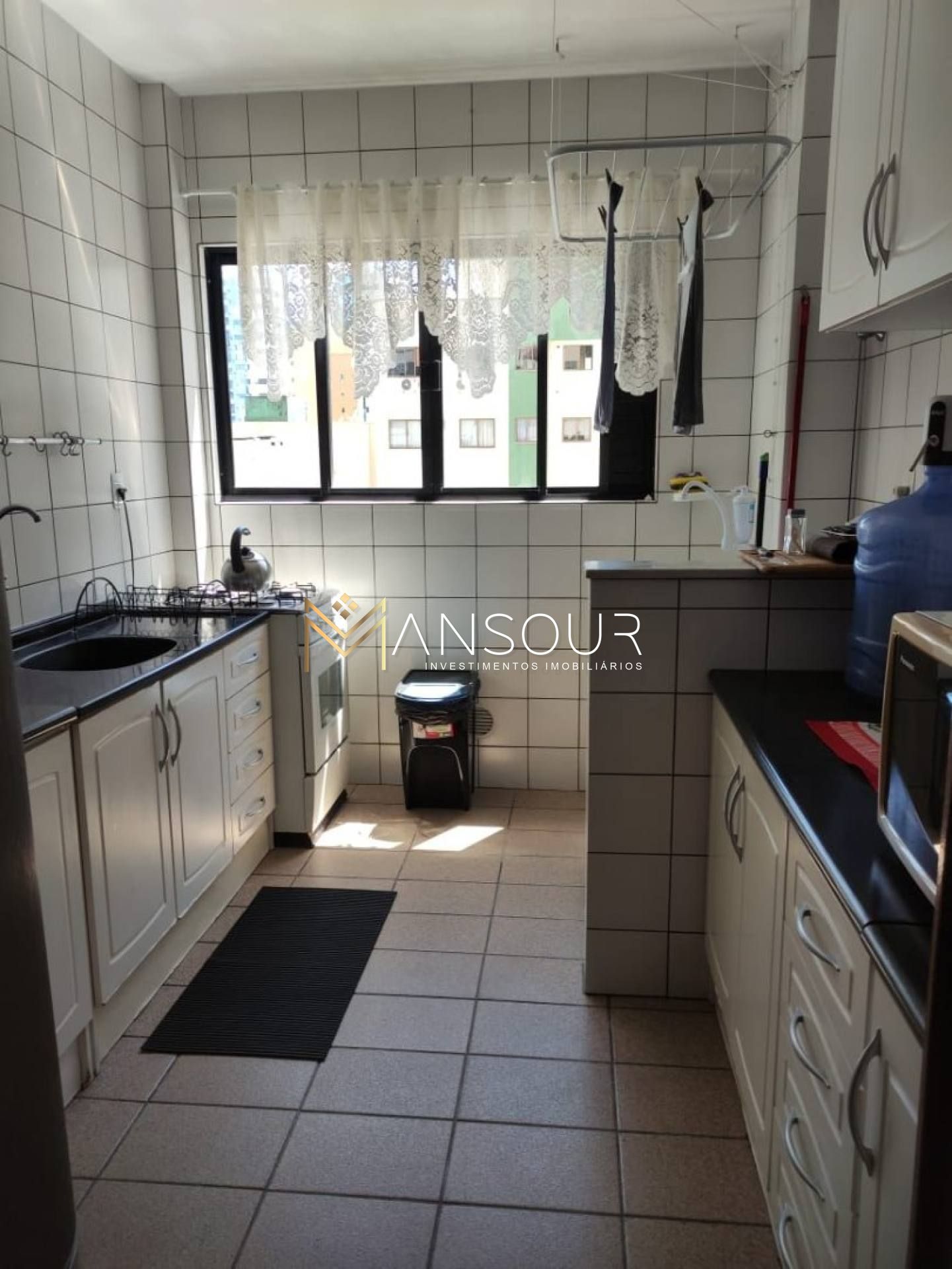 MOBILIADO Apartamento 02 Dormitórios sendo 01 suíte