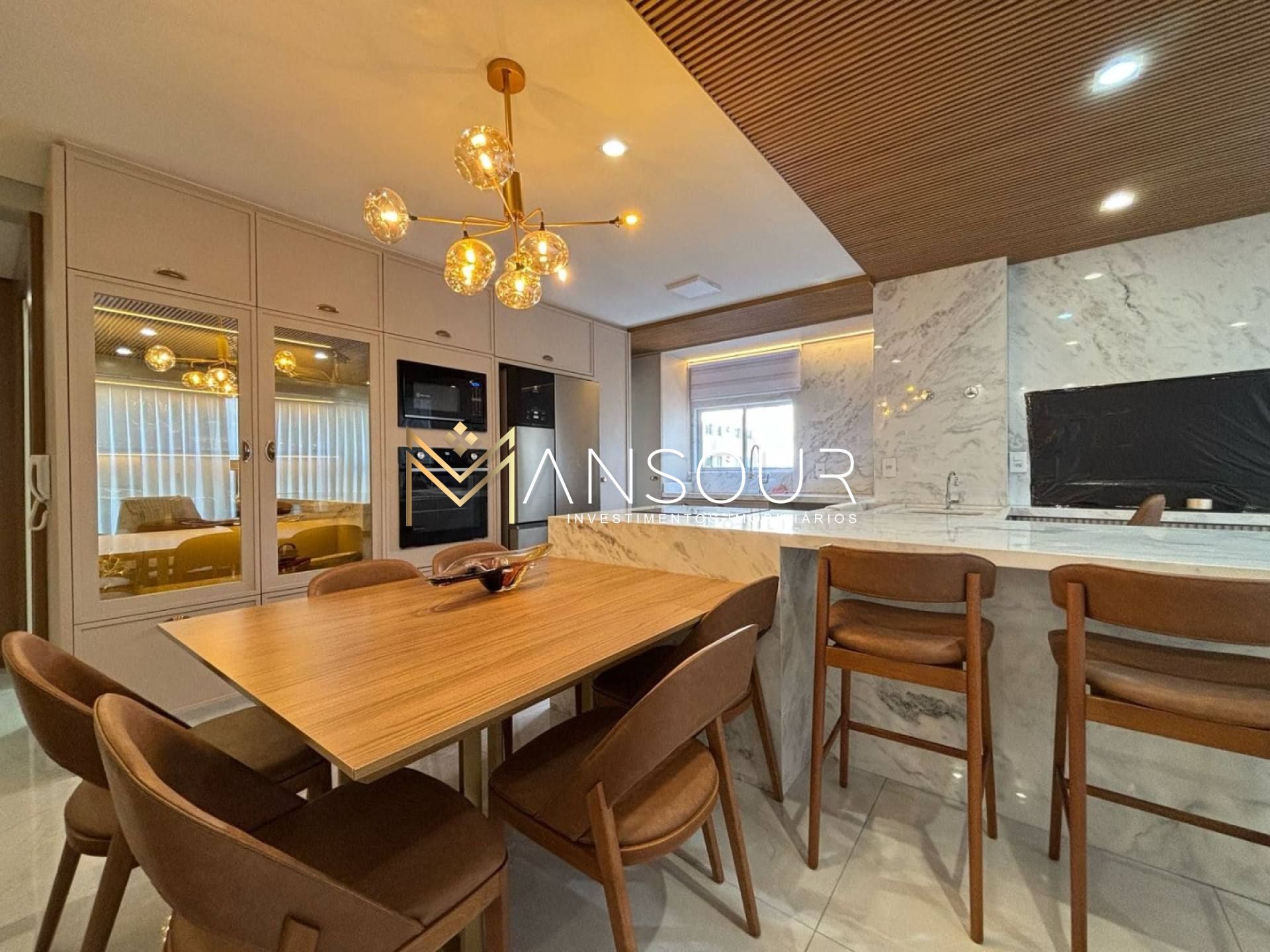 MOBILIADO E CLIMATIZADO Apartamento 03 suítes