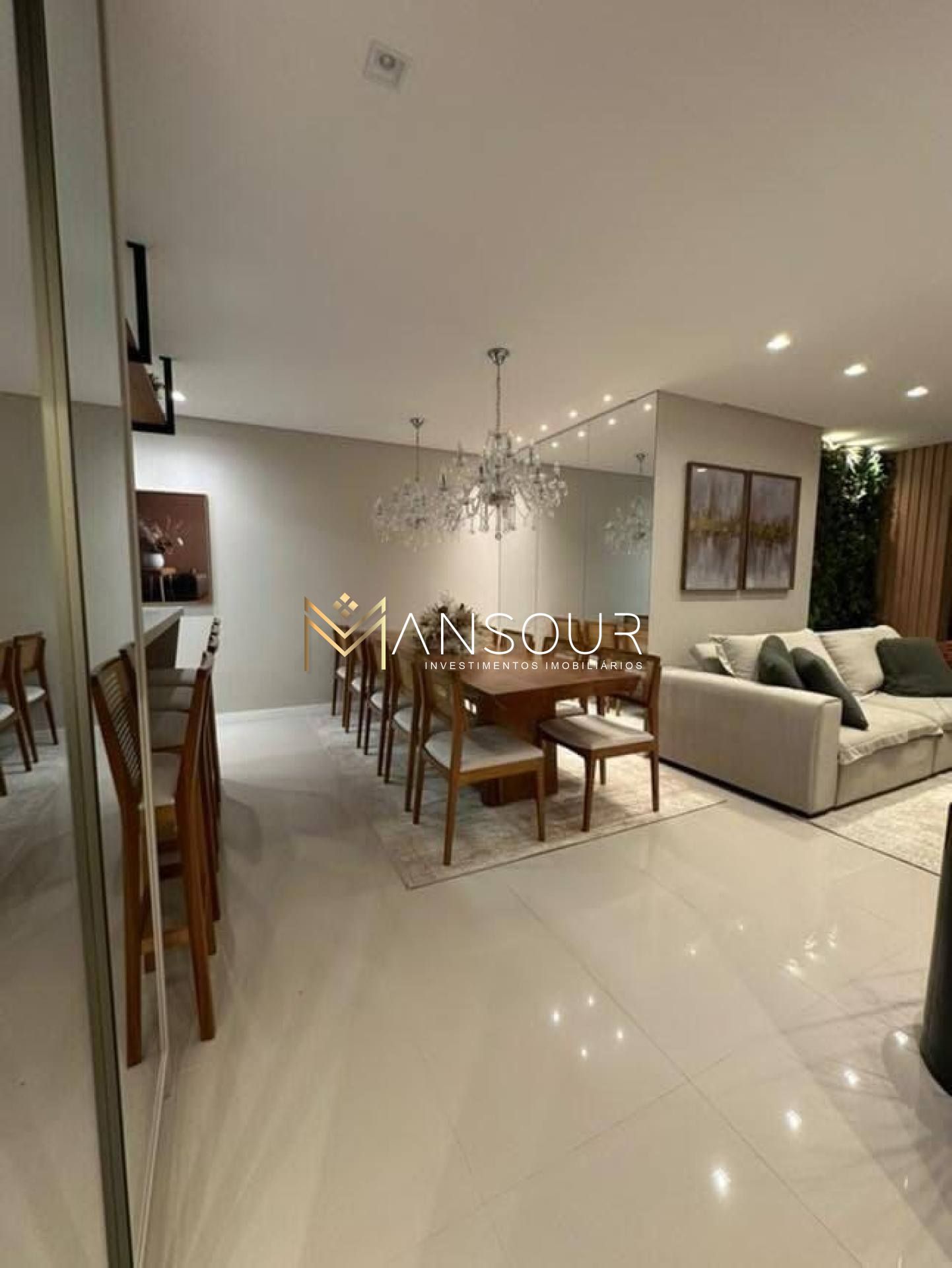 FINAMENTE MOBILIADO Apartamento 03 Dormitórios sendo 01 suíte