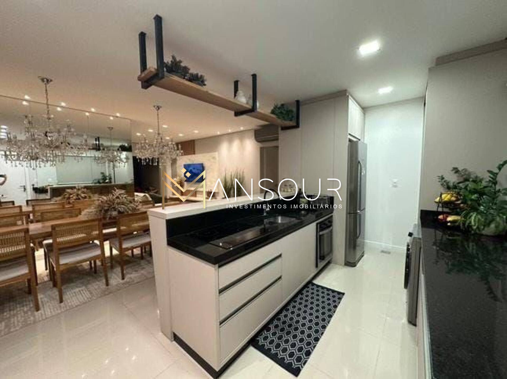 FINAMENTE MOBILIADO Apartamento 03 Dormitórios sendo 01 suíte
