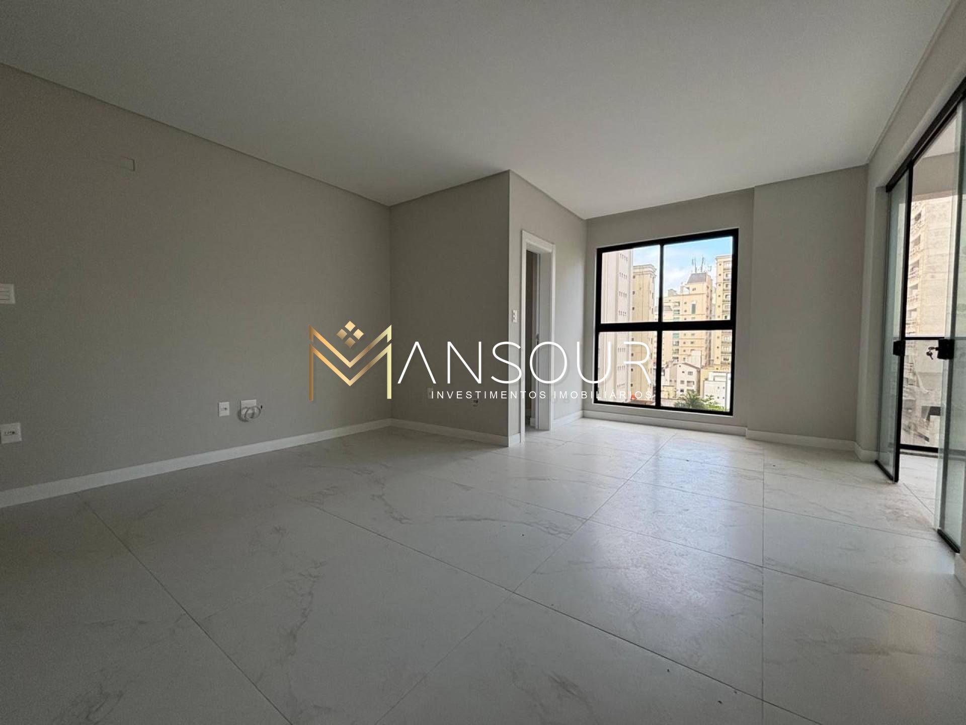 QUADRA MAR Apartamento 03 suítes