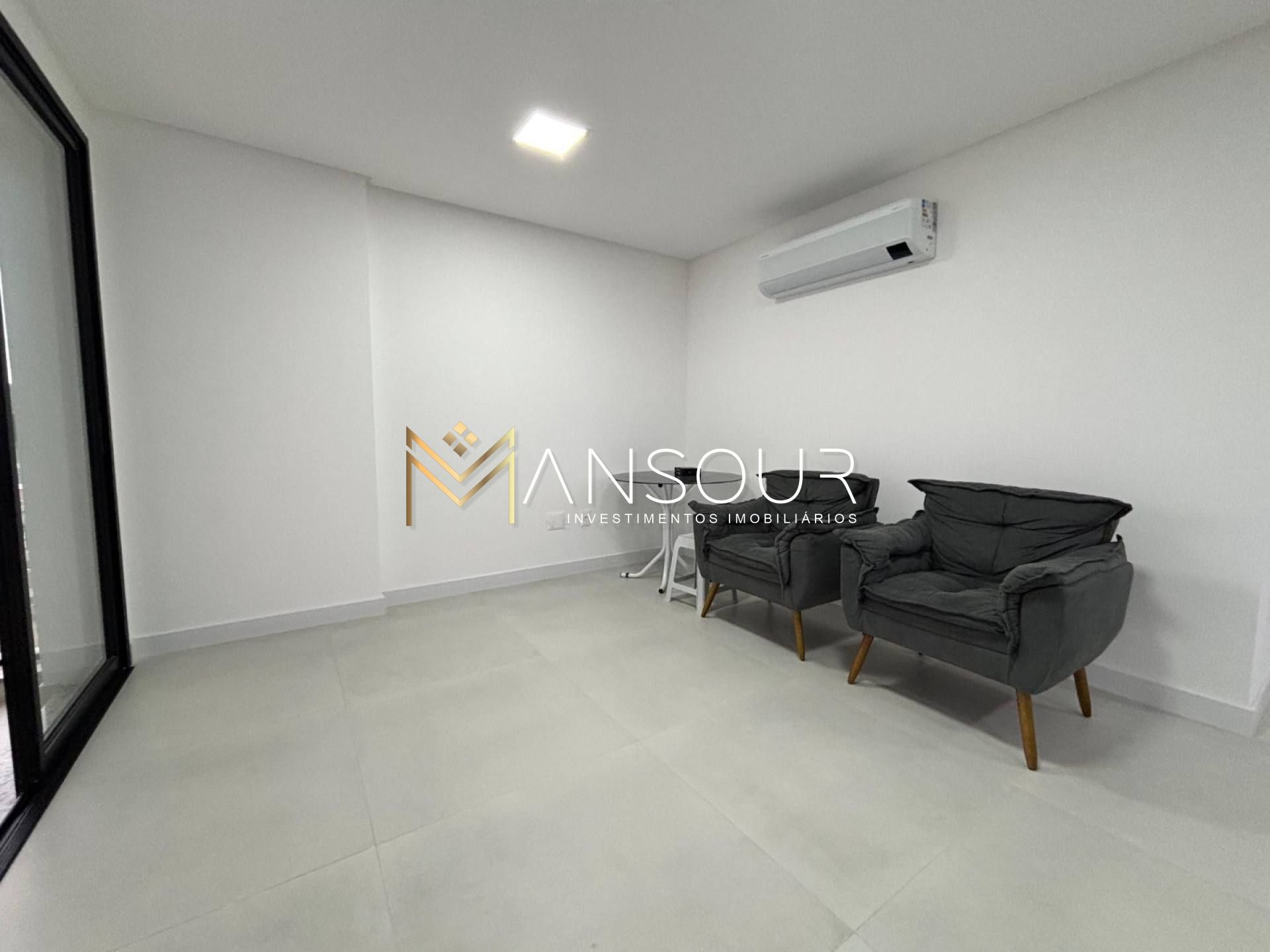 Apartamento 03 Dormitórios sendo 01 suíte e 02 Demi suíte