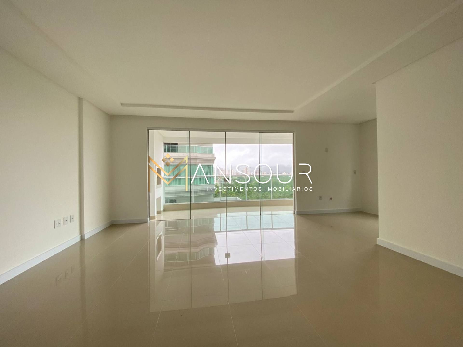 BEM LOCALIZADO Apartamento 04 suítes