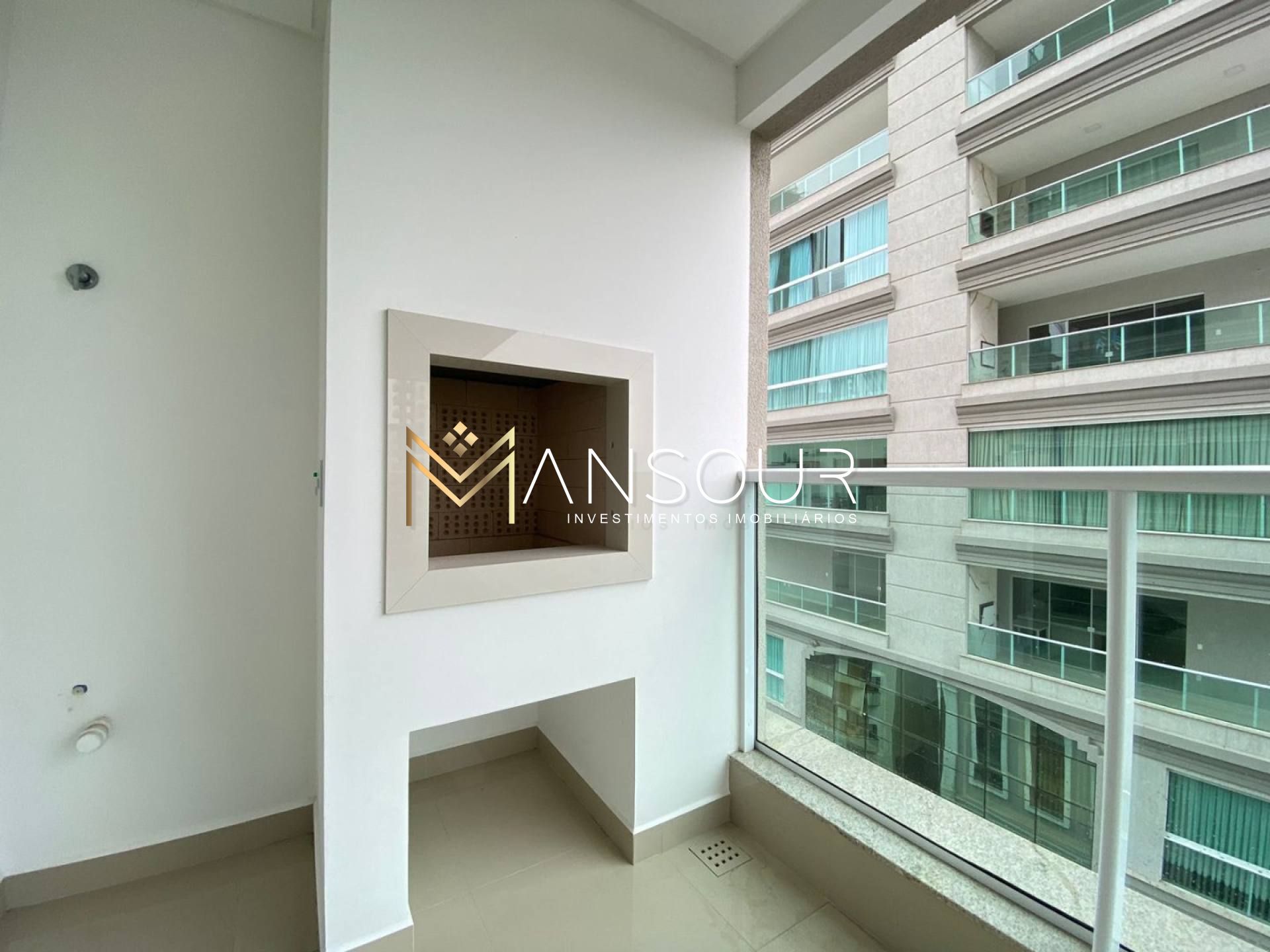 BEM LOCALIZADO Apartamento 04 suítes