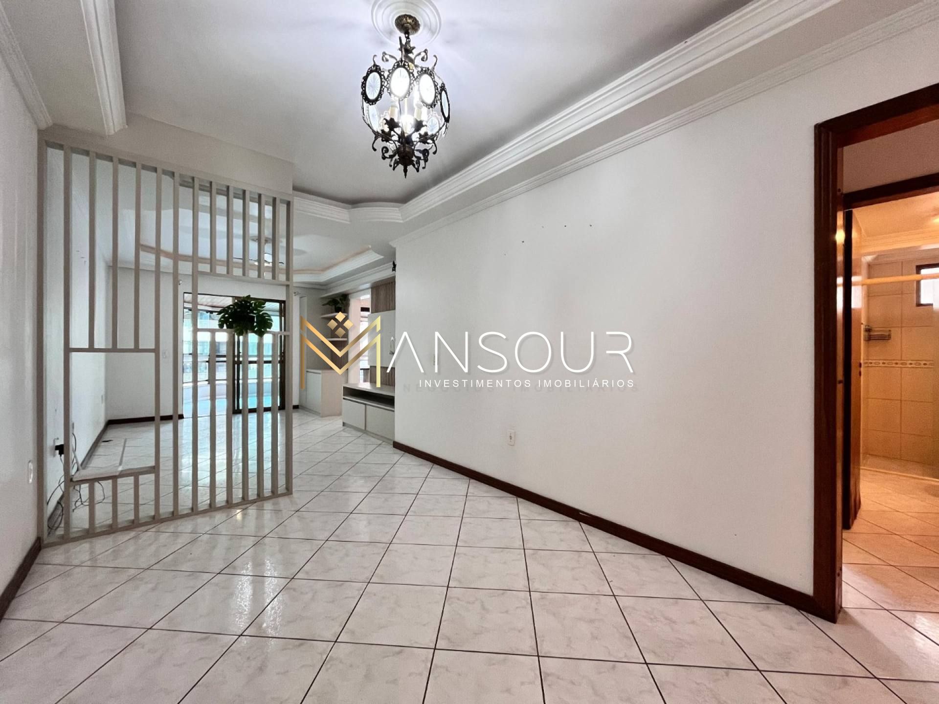 MEIA PRAIA Apartamento 03 Dormitórios sendo 01 suíte