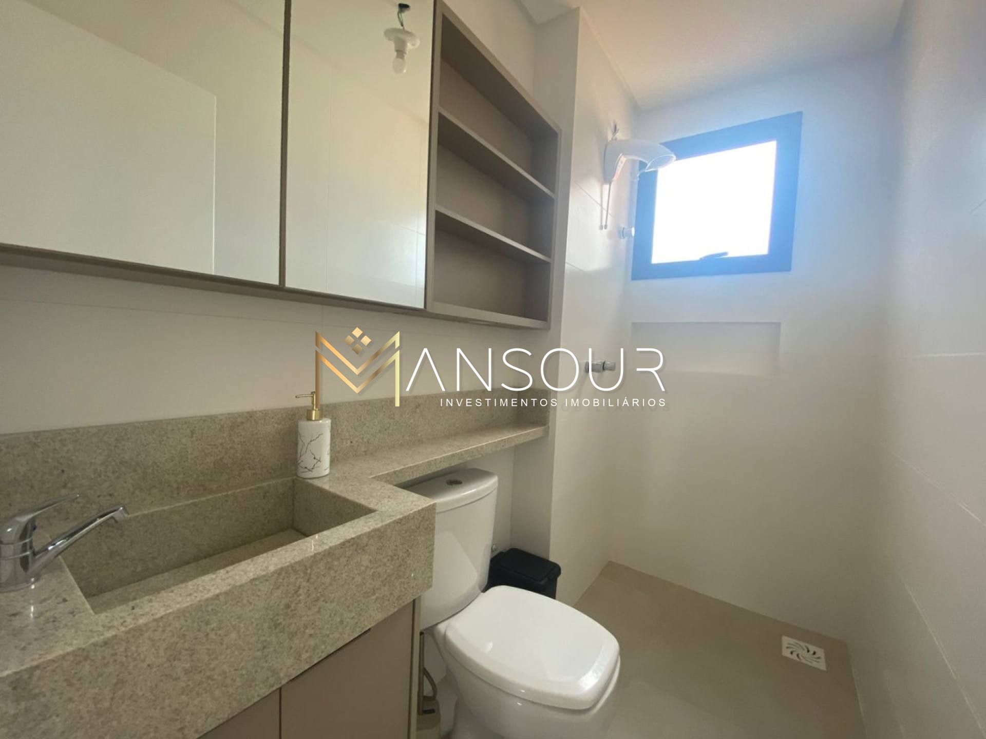 SEMI MOBILIADO Apartamento 03 suítes