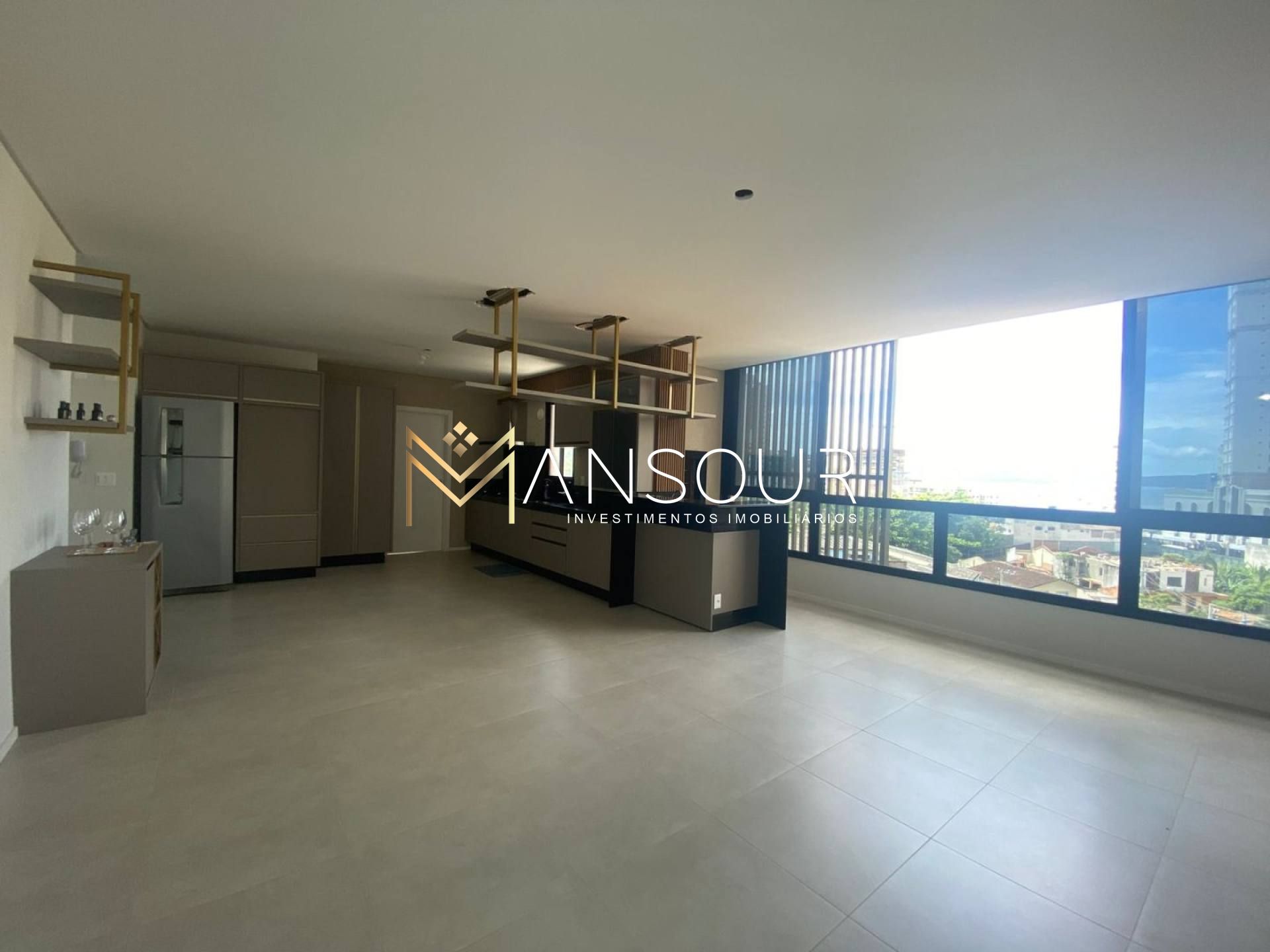SEMI MOBILIADO Apartamento 03 suítes