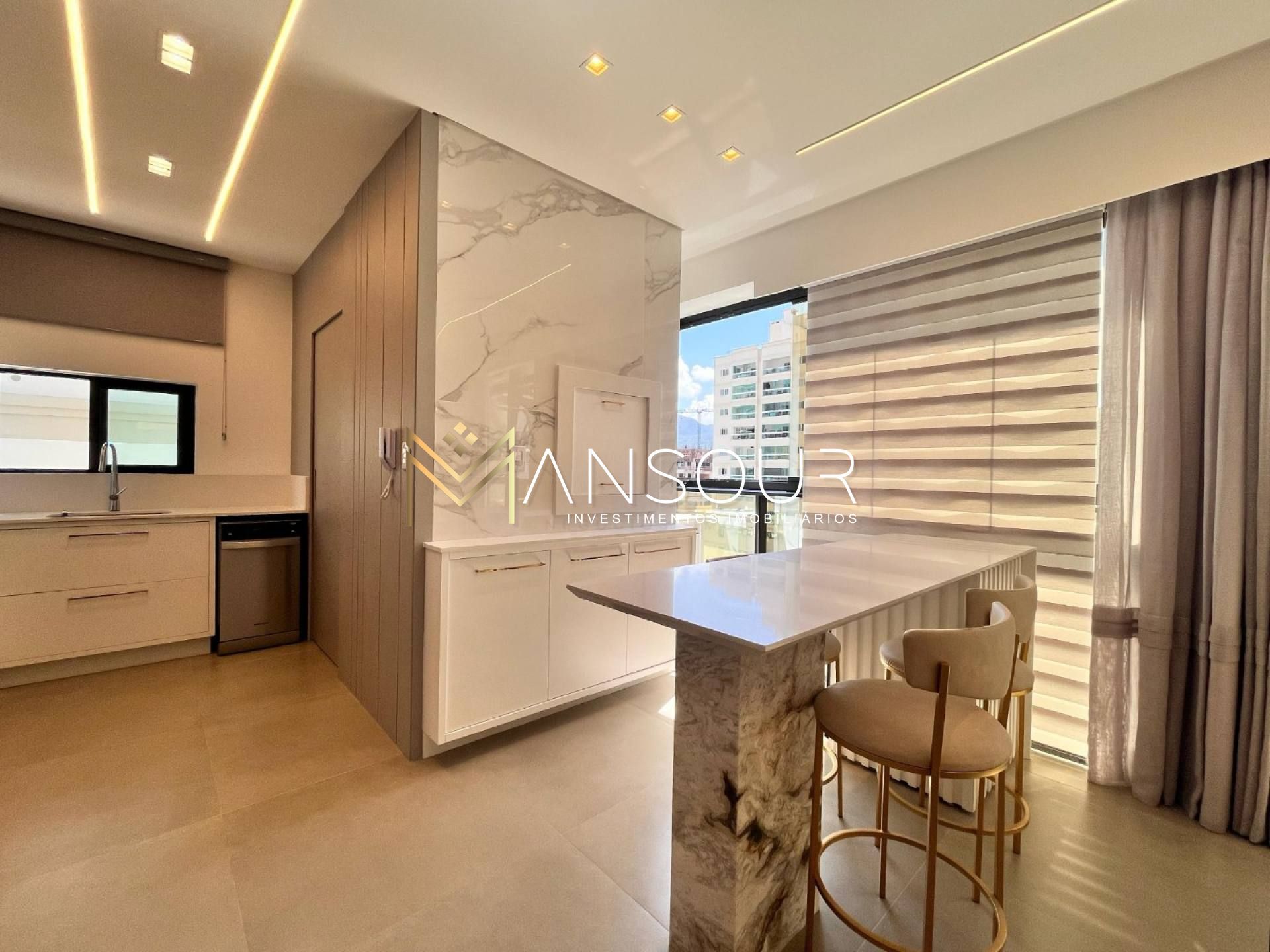FINAMENTE MOBILIADO Apartamento 03 suítes