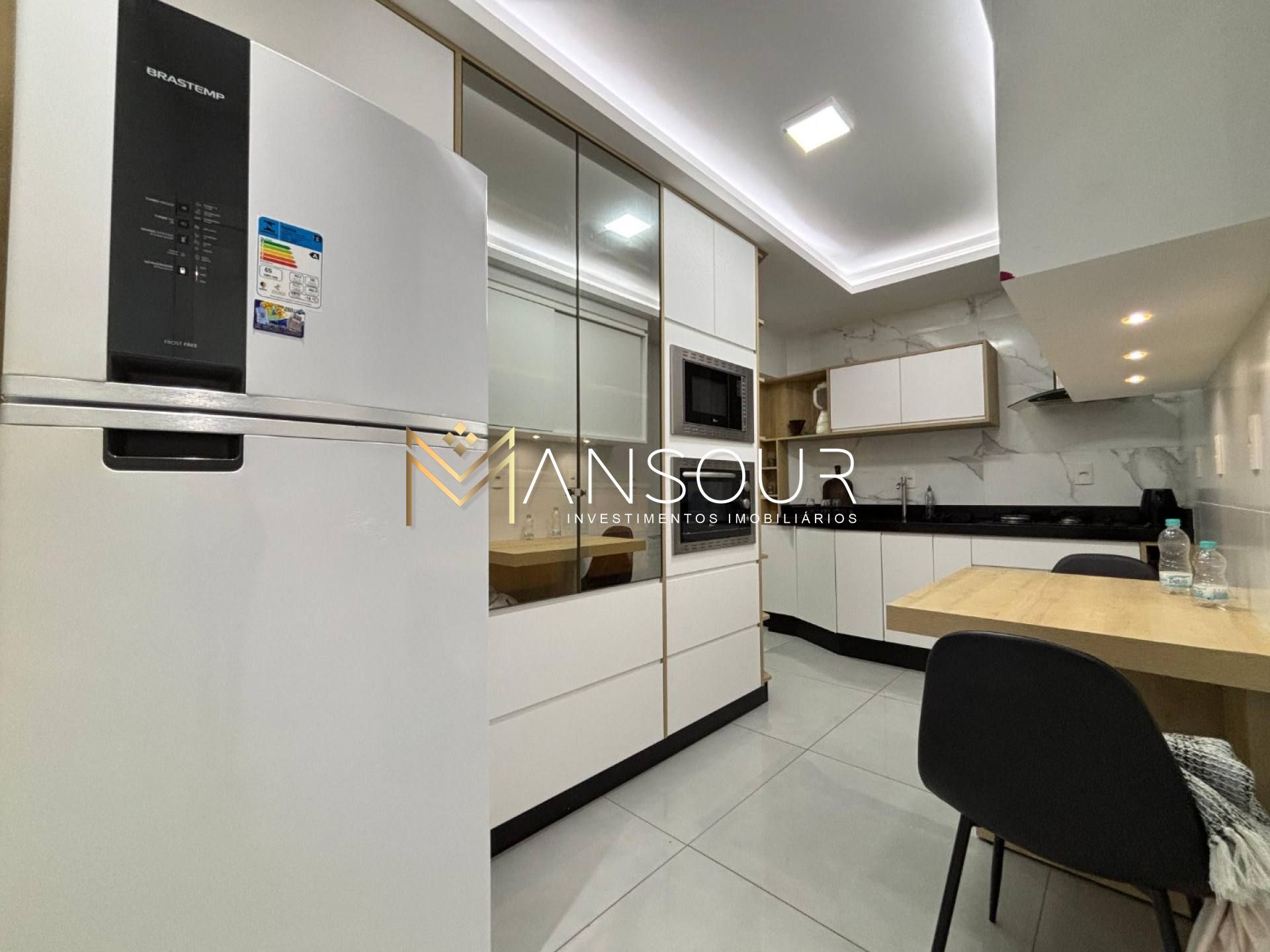 MOBILIADO Apartamento 03 Dormitórios sendo 01 suíte