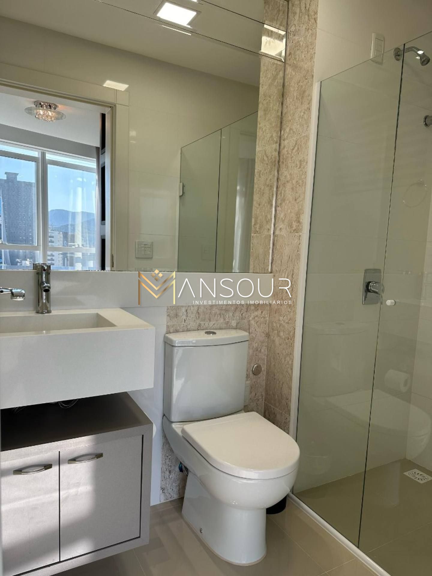 FINAMENTE MOBILIADO Apartamento 04 suítes sendo 01 suíte máster com hidromassagem vista mar
