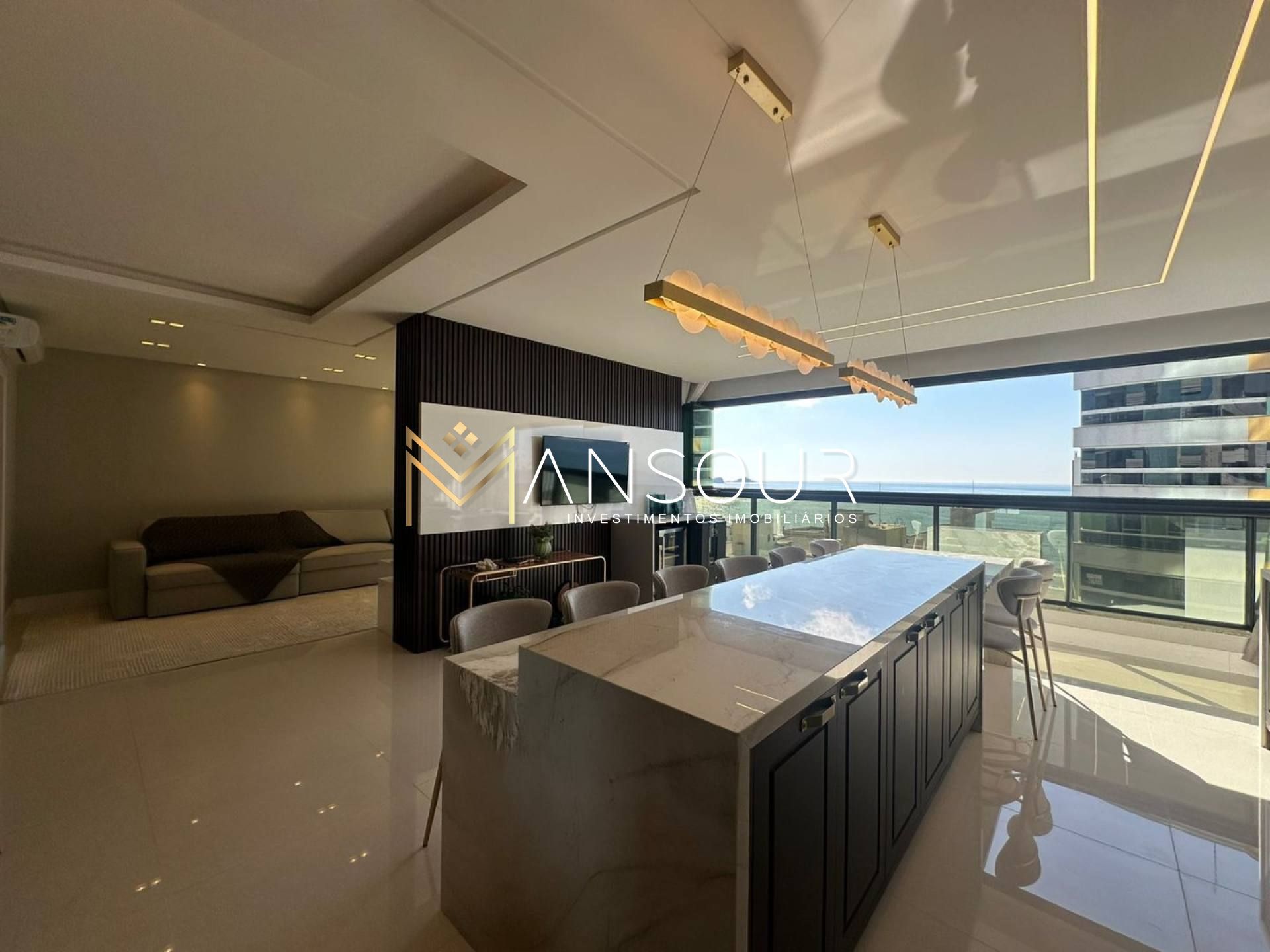 FINAMENTE MOBILIADO Apartamento 04 suítes