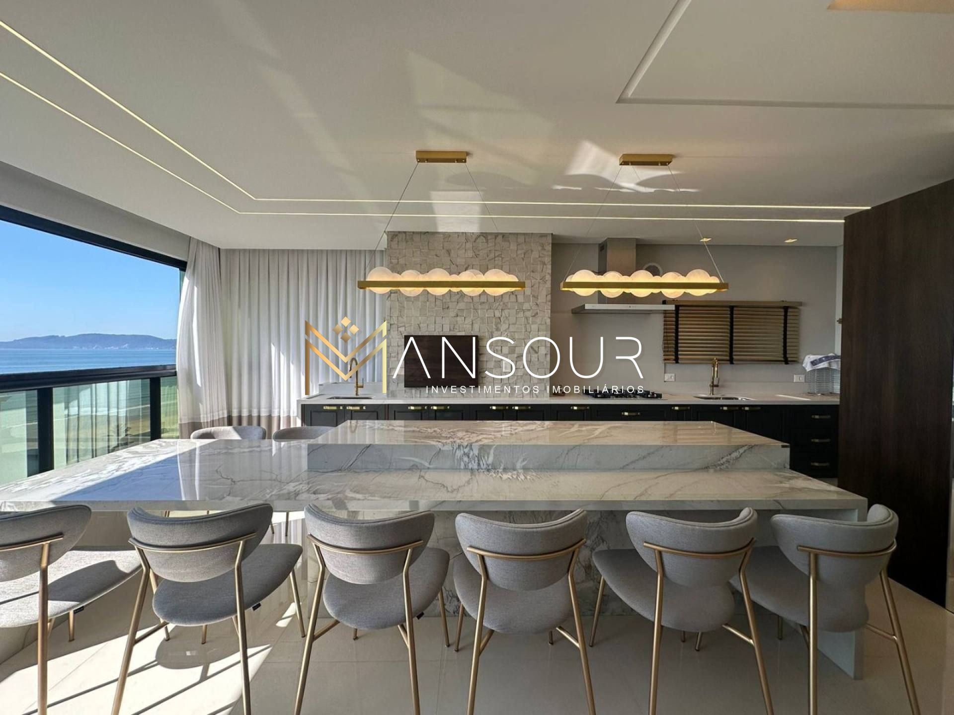 FINAMENTE MOBILIADO Apartamento 04 suítes