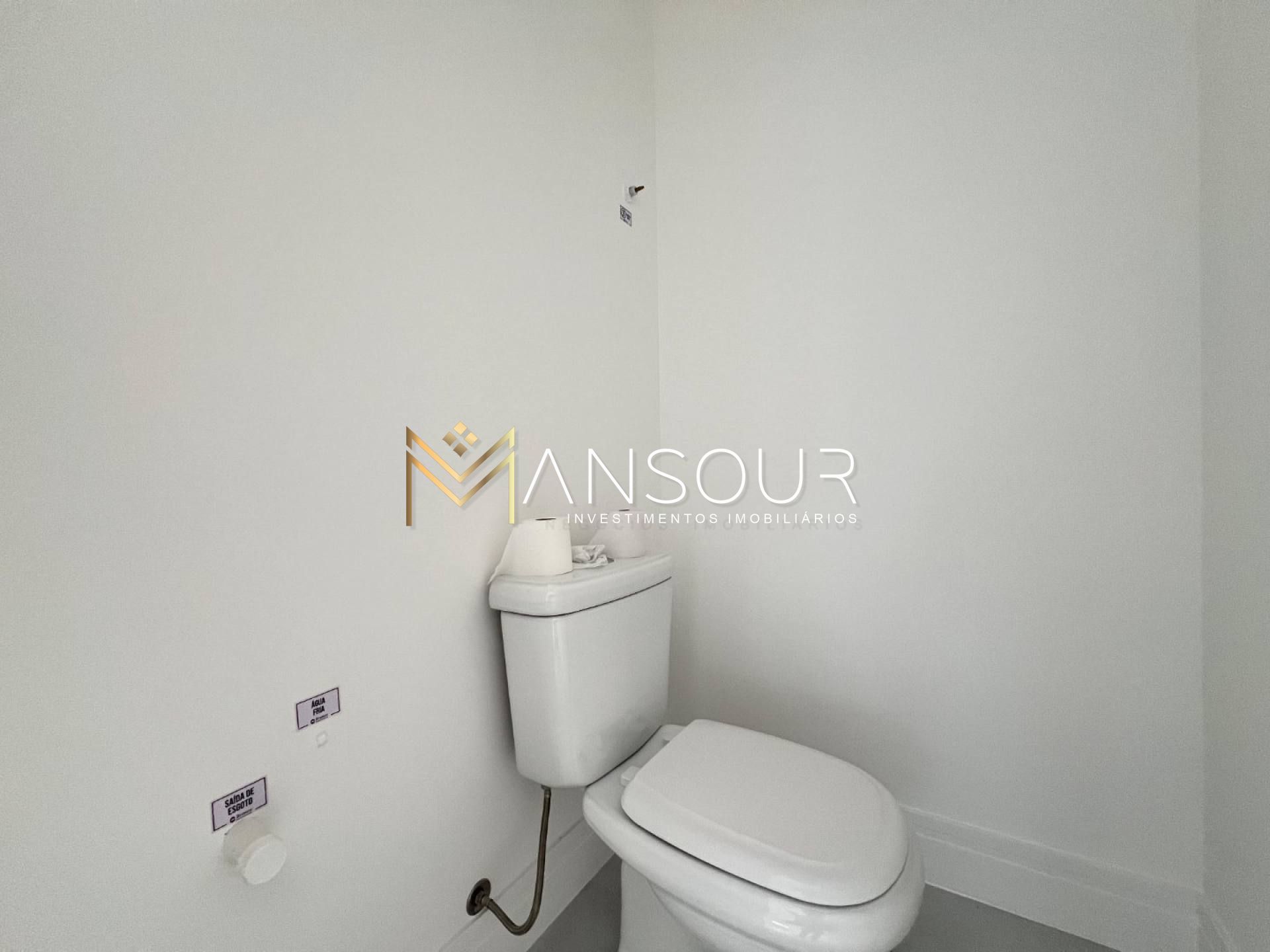 BEM LOCALIZADO Apartamento 03 suítes
