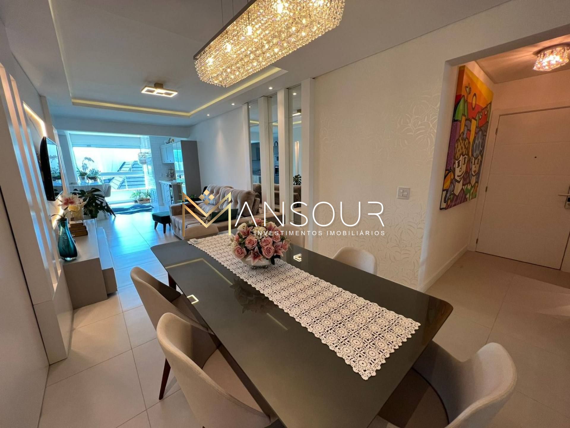 FINAMENTE MOBILIADO Apartamento 03 suítes