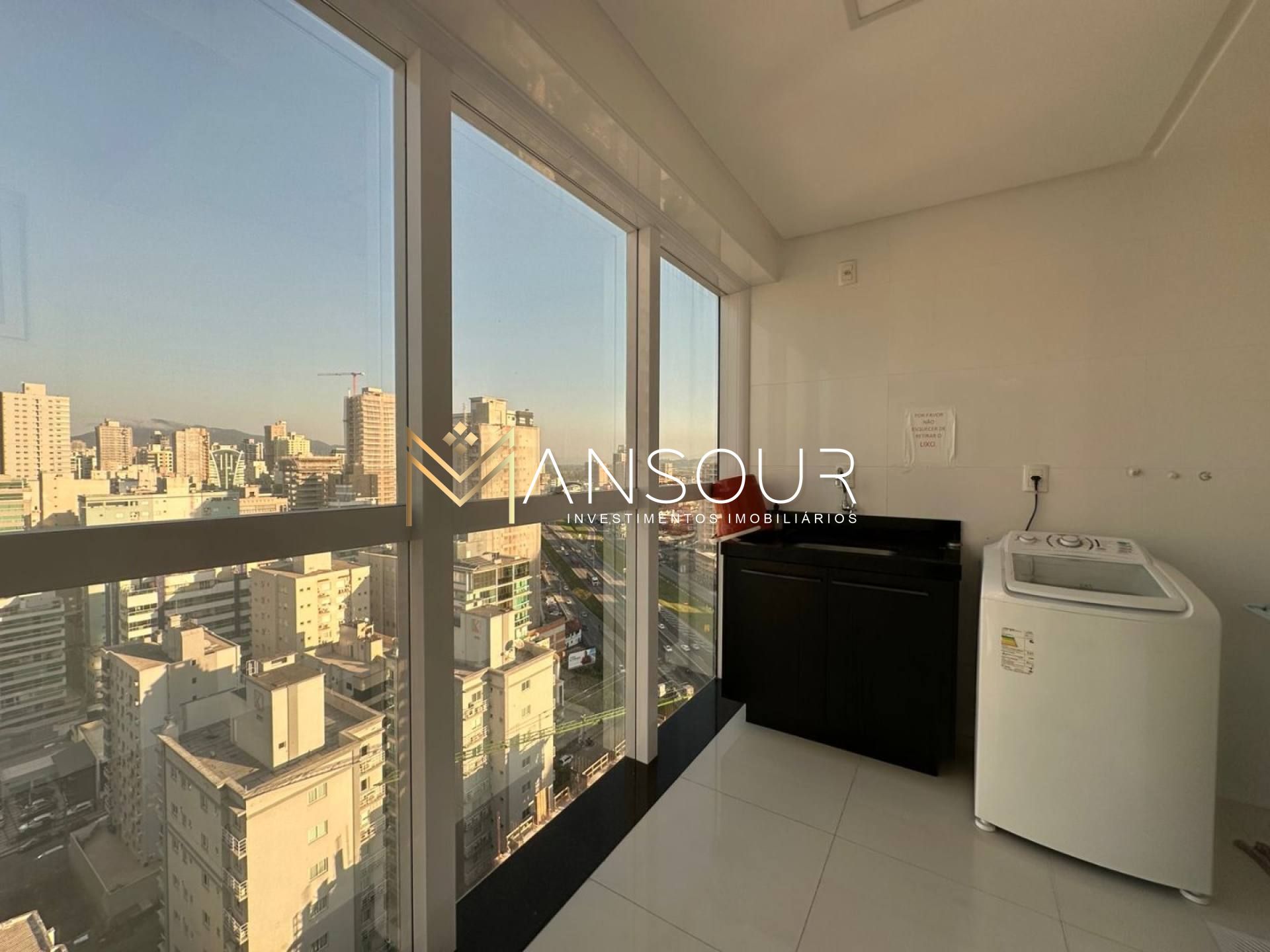 LOCALIZAÇÃO ESTRATÉGICA Apartamento 04 suítes