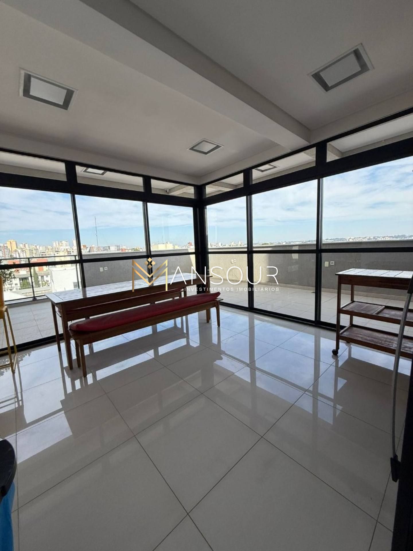 DUPLEX SEMI MOBILIADO Apartamento 02 suítes