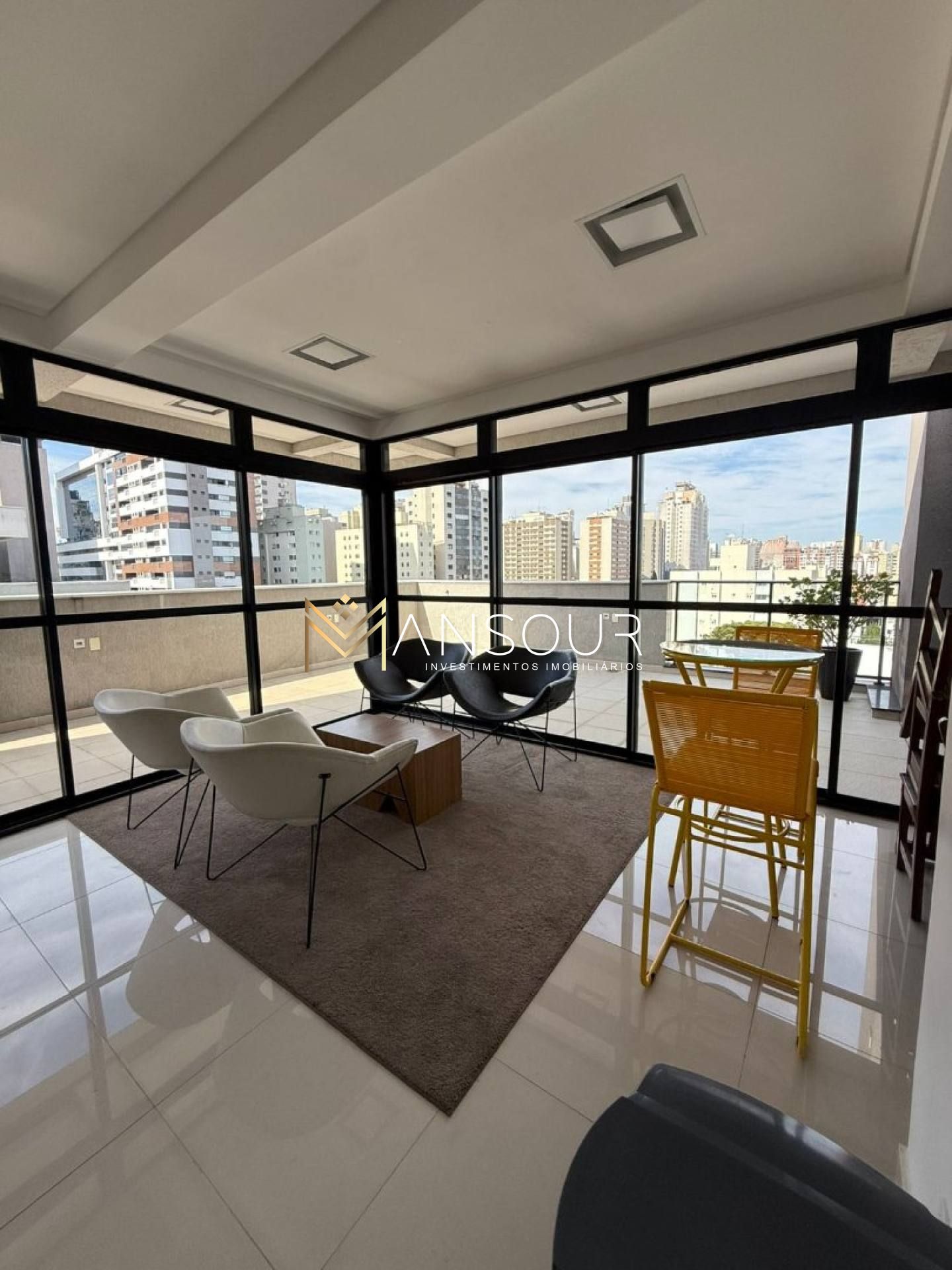 DUPLEX SEMI MOBILIADO Apartamento 02 suítes
