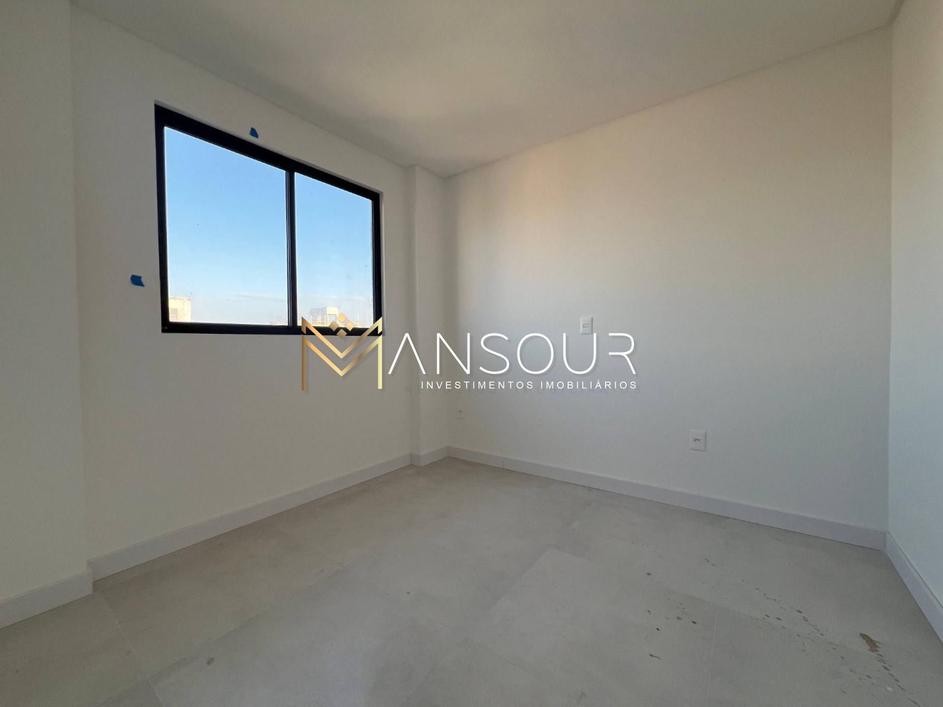 OPORTUNIDADE Apartamento 02 Dormitórios sendo 01 suíte