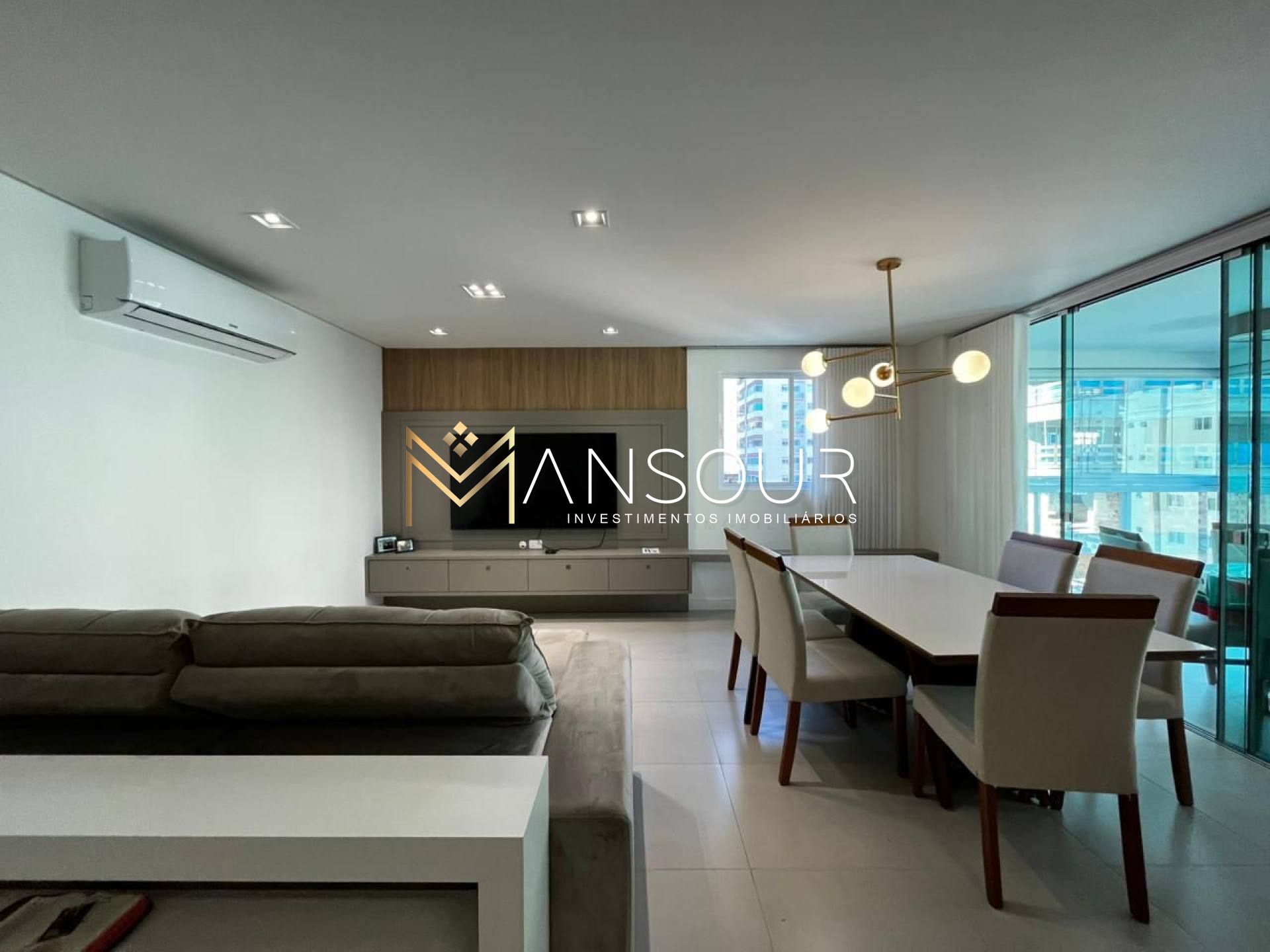 FINAMENTE MOBILIADO Apartamento 04 Dormitórios sendo 02 suítes