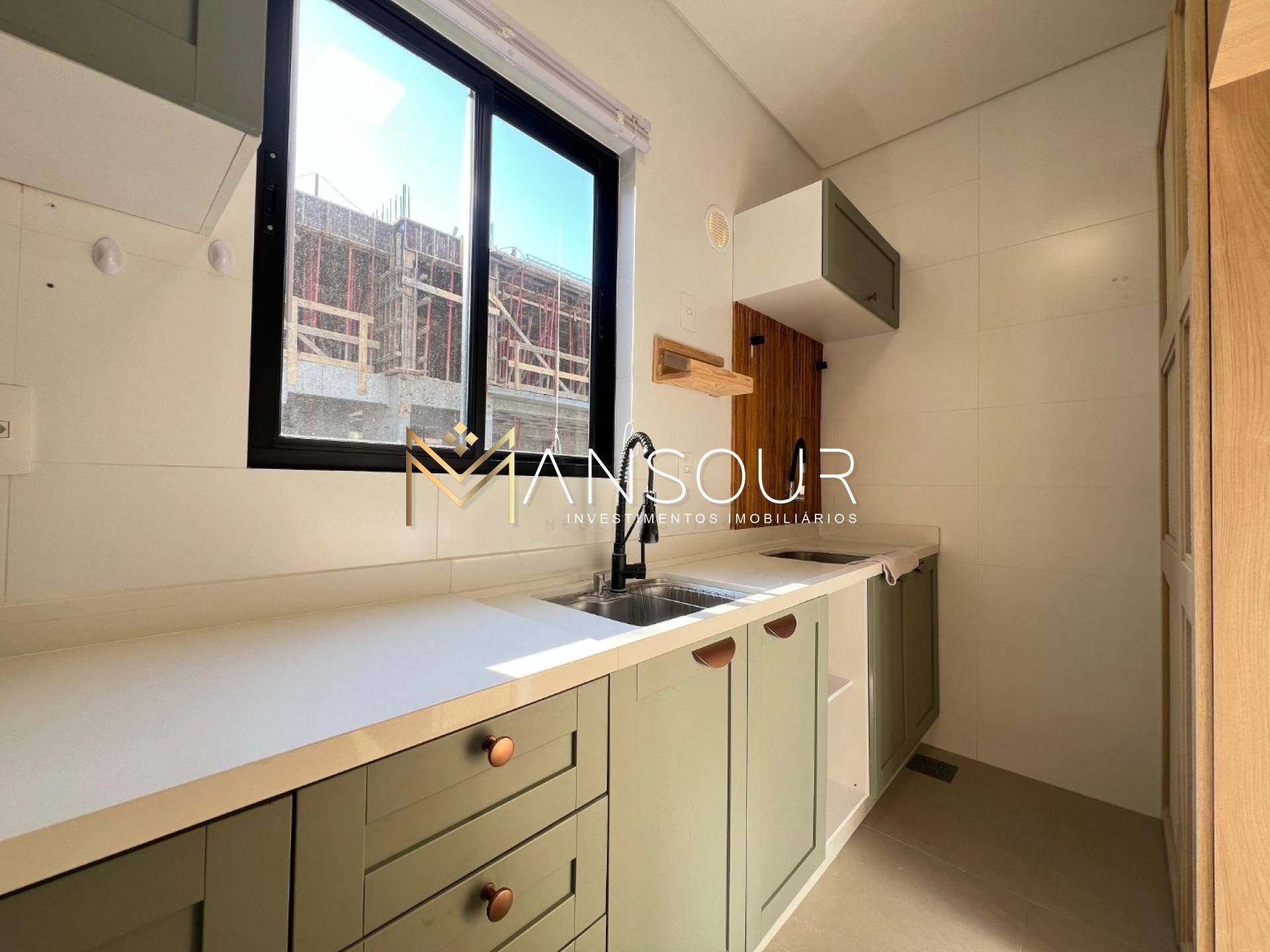 OPORTUNIDADE SEMI MOBILIADO Apartamento 02 suítes