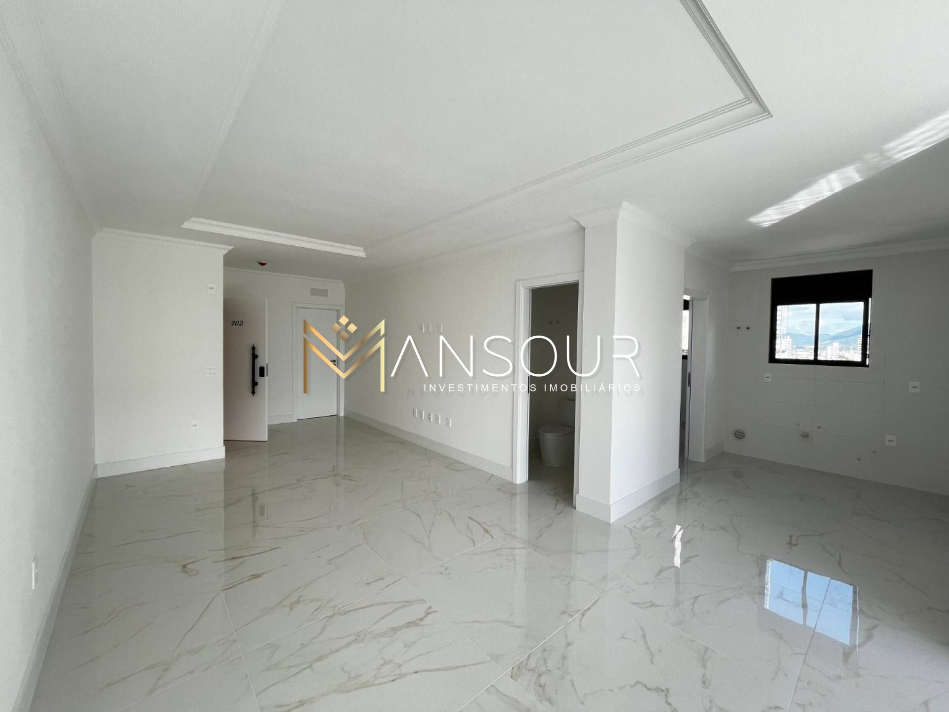 OPORTUNIDADE Apartamento 03 suítes
