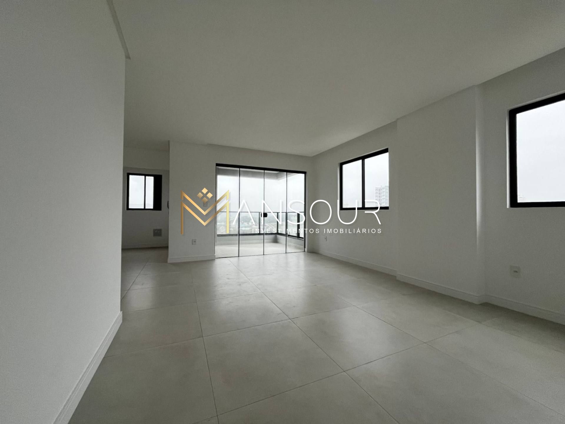 OPORTUNIDADE Apartamento 02 suítes