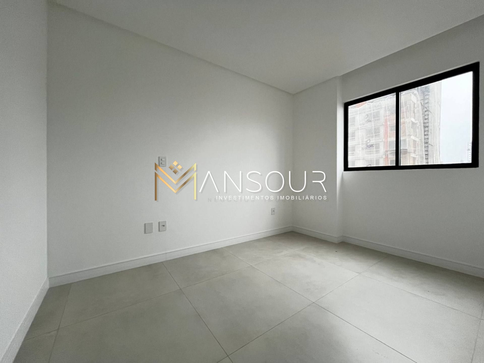 OPORTUNIDADE Apartamento 02 suítes
