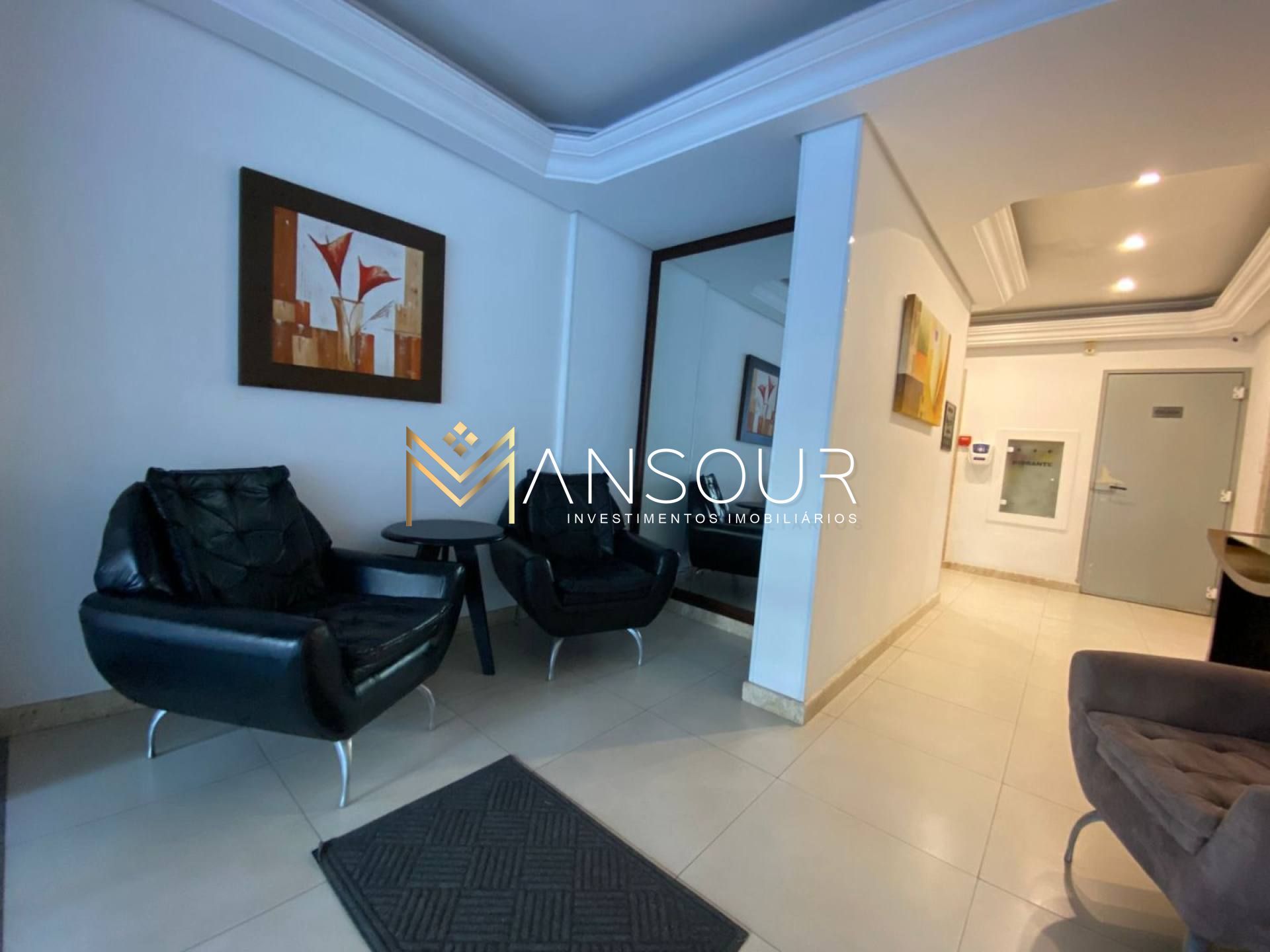 MEIA PRAIA Apartamento 02 Dormitórios sendo 01 suíte