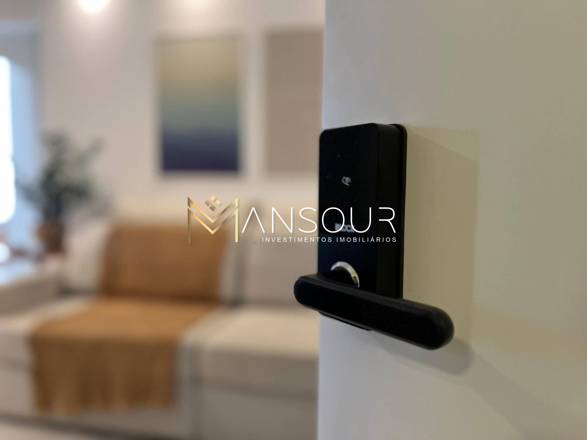 Apartamento Para Vender com 02 quartos 01 suítes no bairro Morretes em Itapema