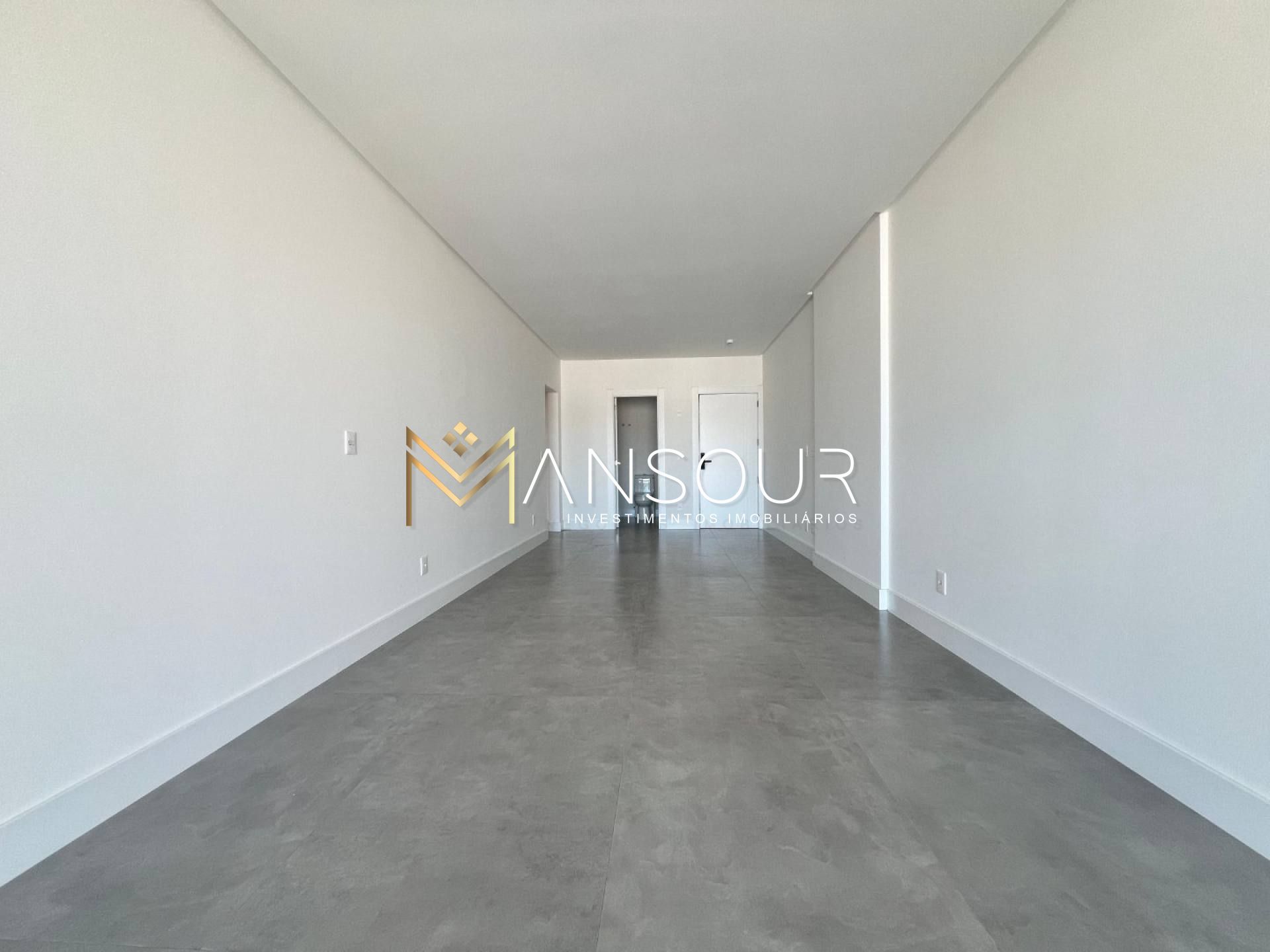 Apartamento Para Vender com 03 quartos 03 suítes no bairro Meia Praia em Itapema