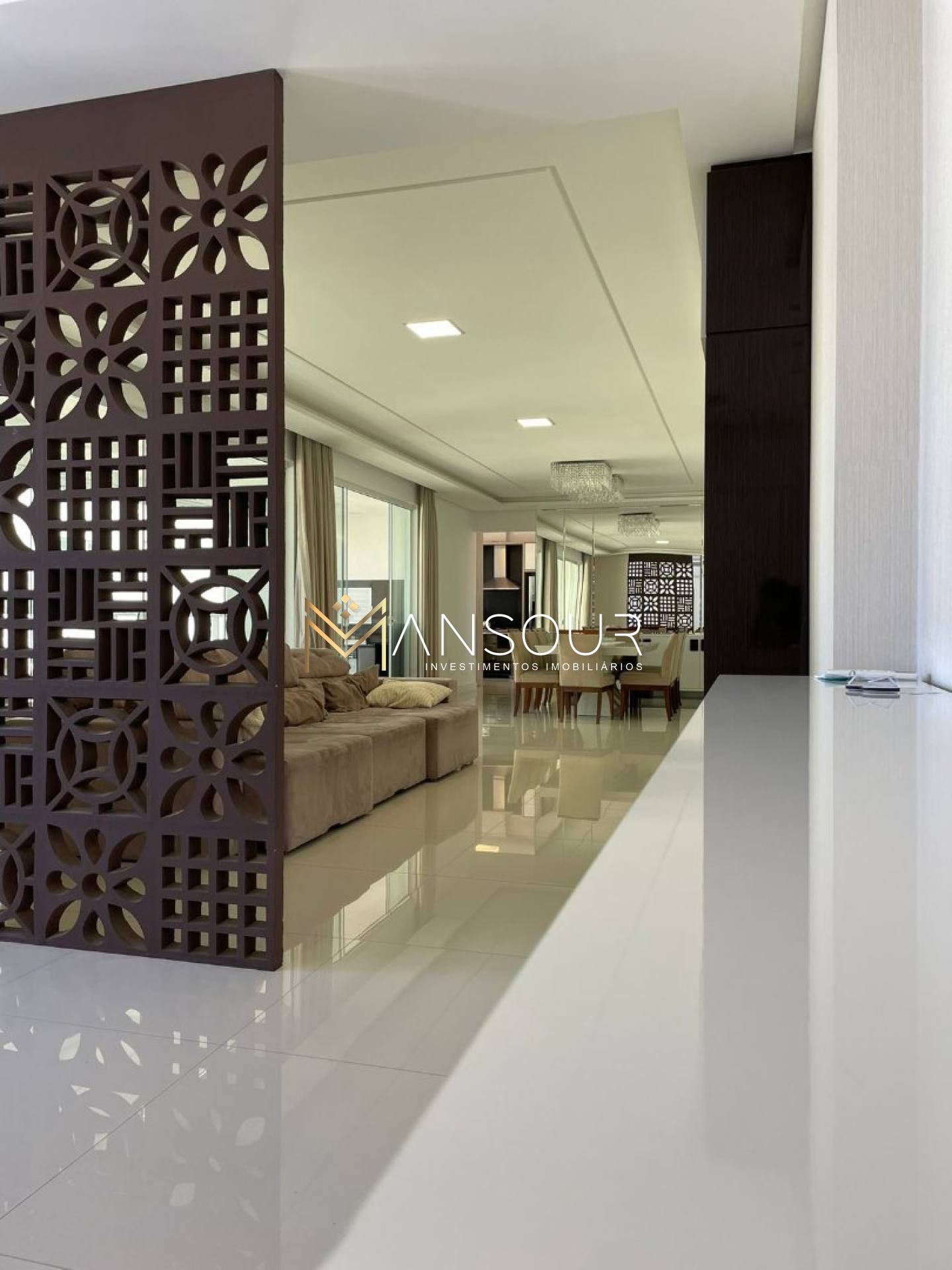 Apartamento Para Vender com 04 quartos 04 suítes no bairro Meia Praia em Itapema