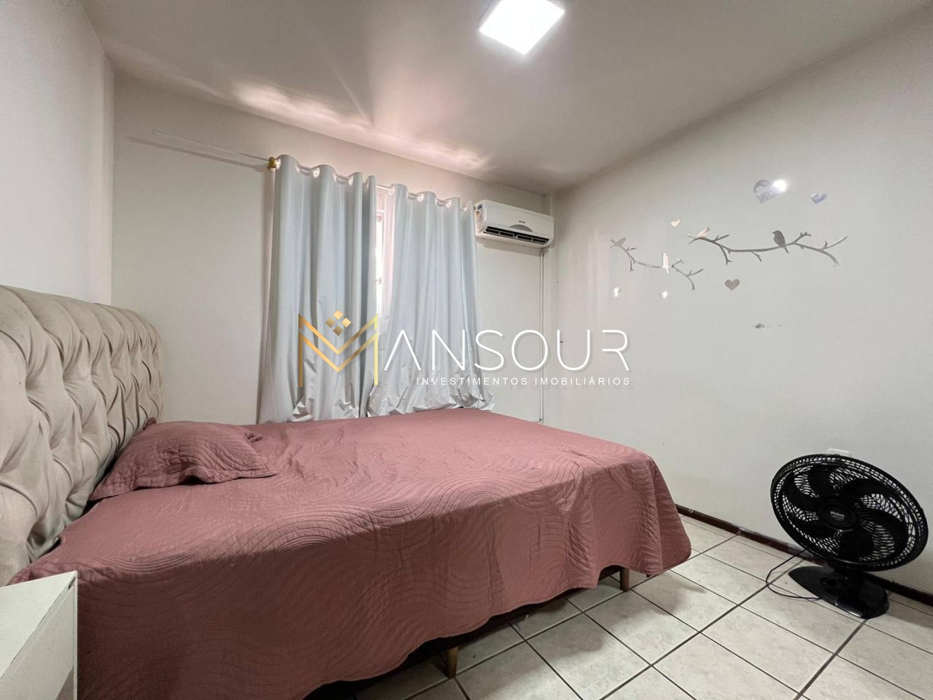 Apartamento Para Vender com 02 quartos no bairro Meia Praia em Itapema