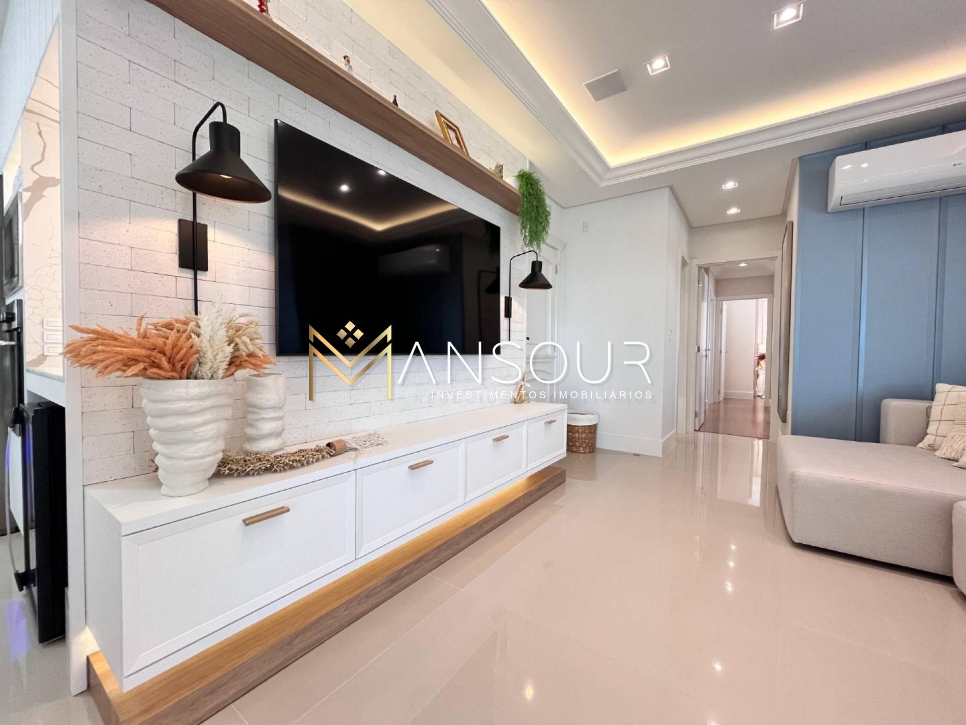 Apartamento Para Vender com 04 quartos 04 suítes no bairro Meia Praia em Itapema