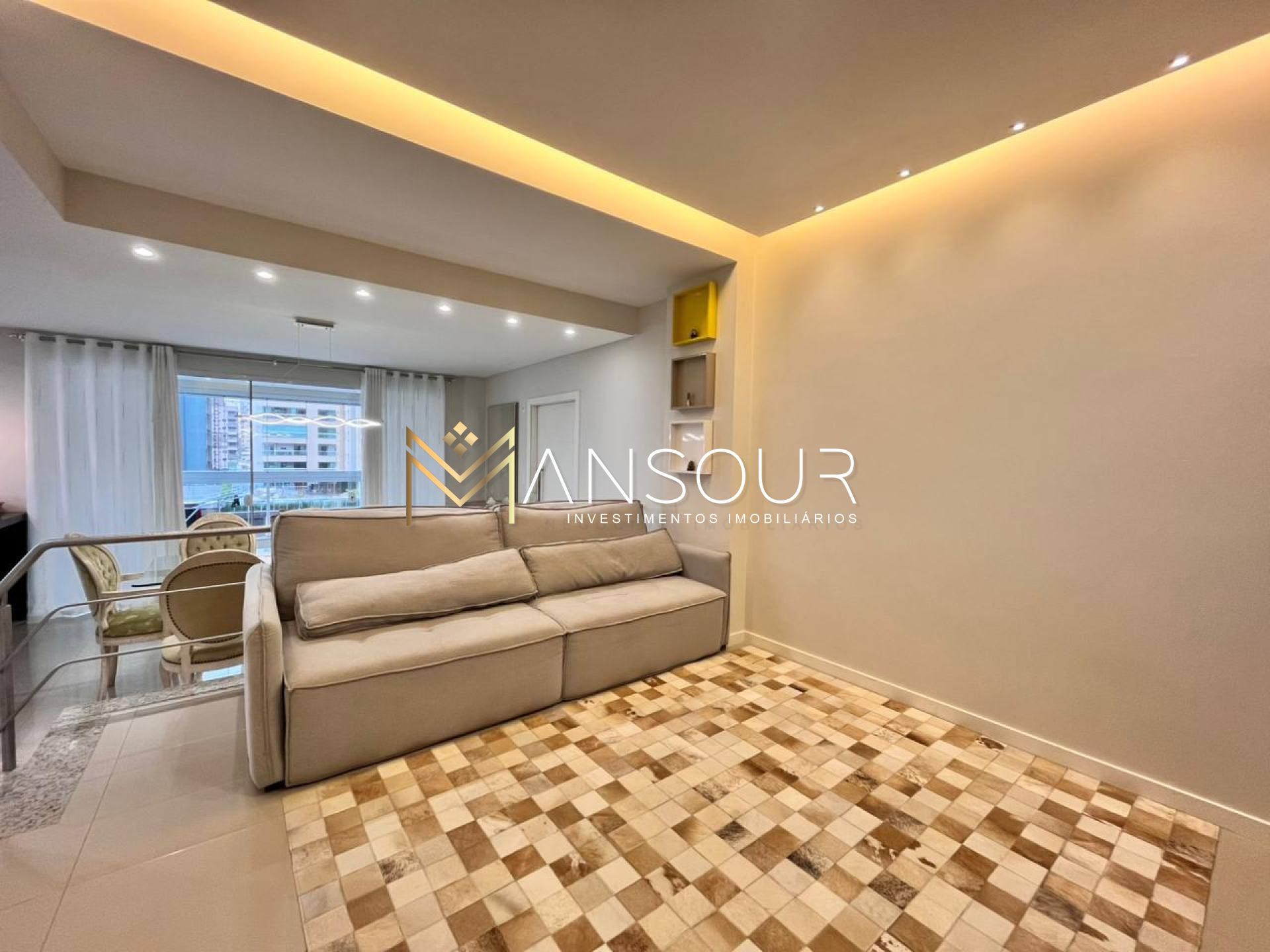 Apartamento Para Vender com 03 quartos 01 suítes no bairro Meia Praia em Itapema