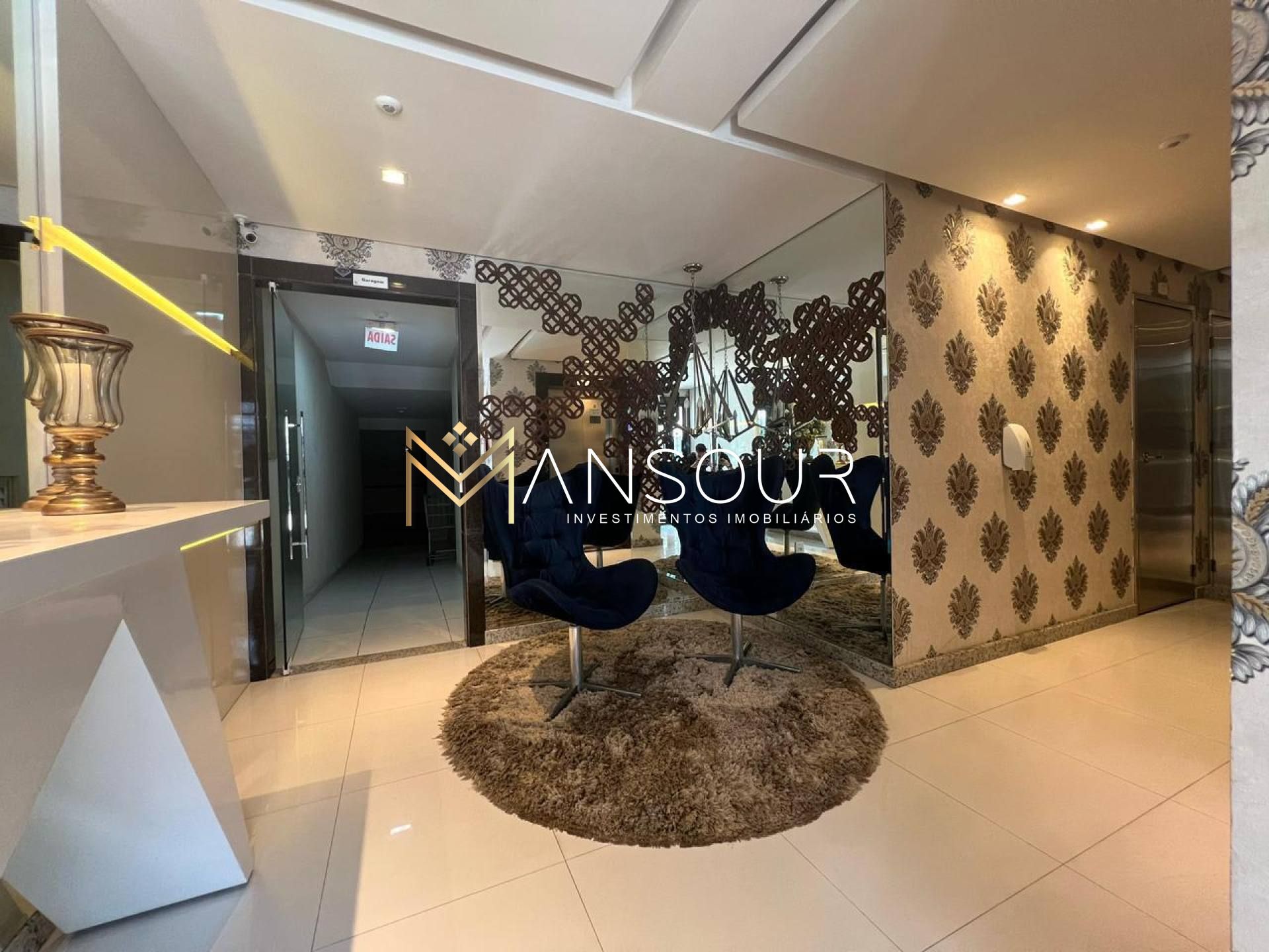 Apartamento Para Vender com 03 quartos 01 suítes no bairro Meia Praia em Itapema