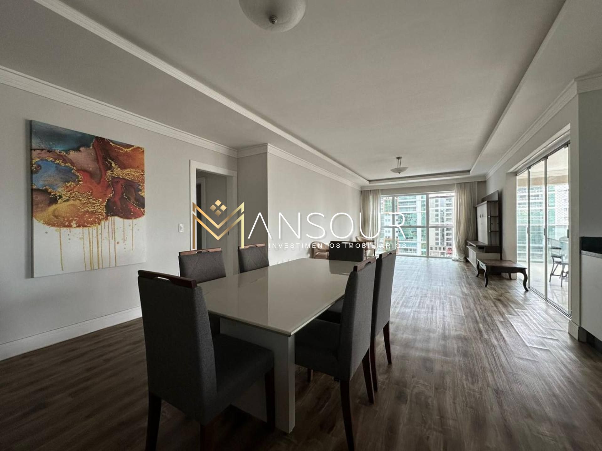 Apartamento Para Vender com 03 quartos 03 suítes no bairro Meia Praia em Itapema