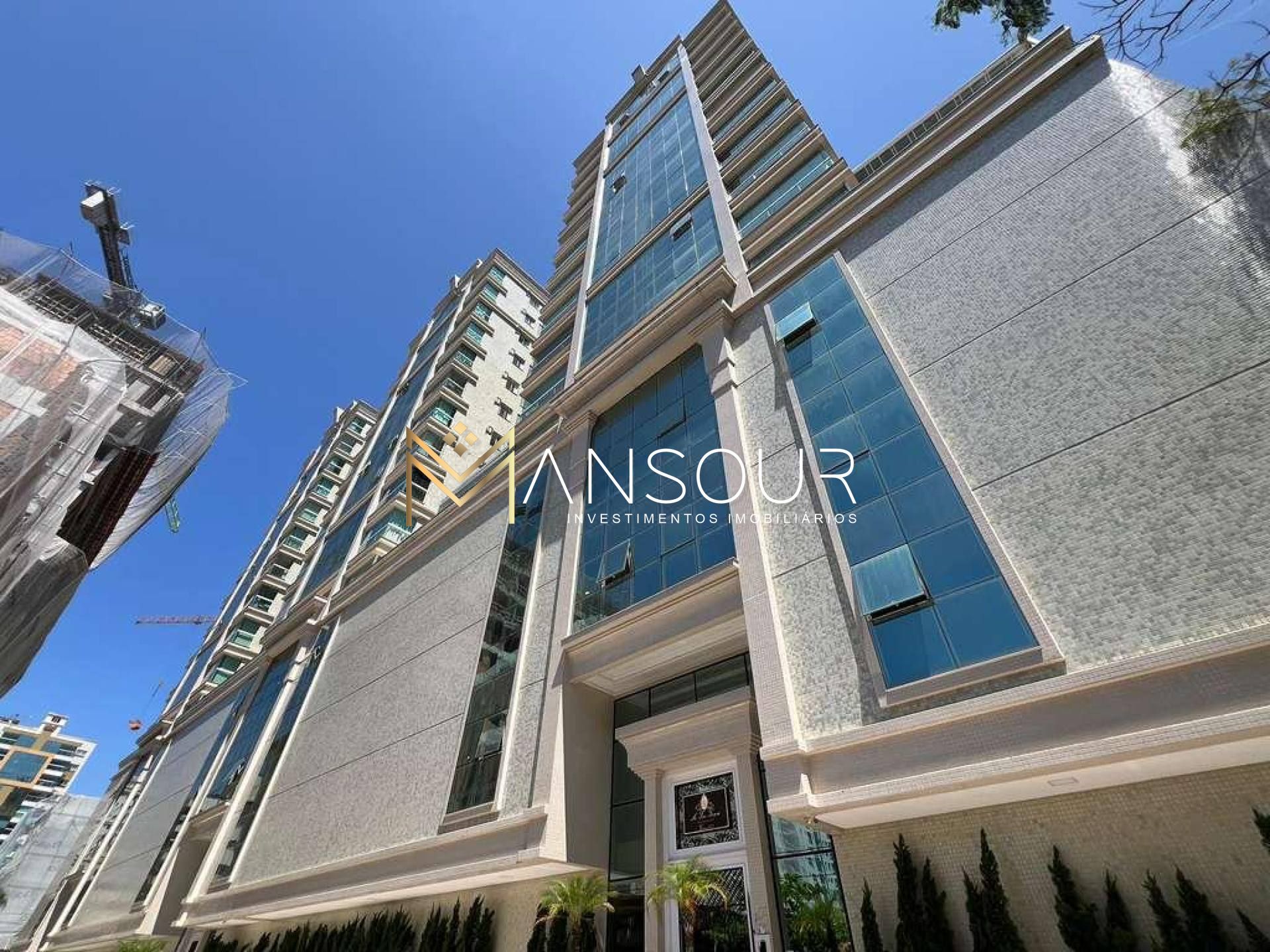 Apartamento Para Vender com 3 quartos 03 suítes no bairro Centro em Itapema