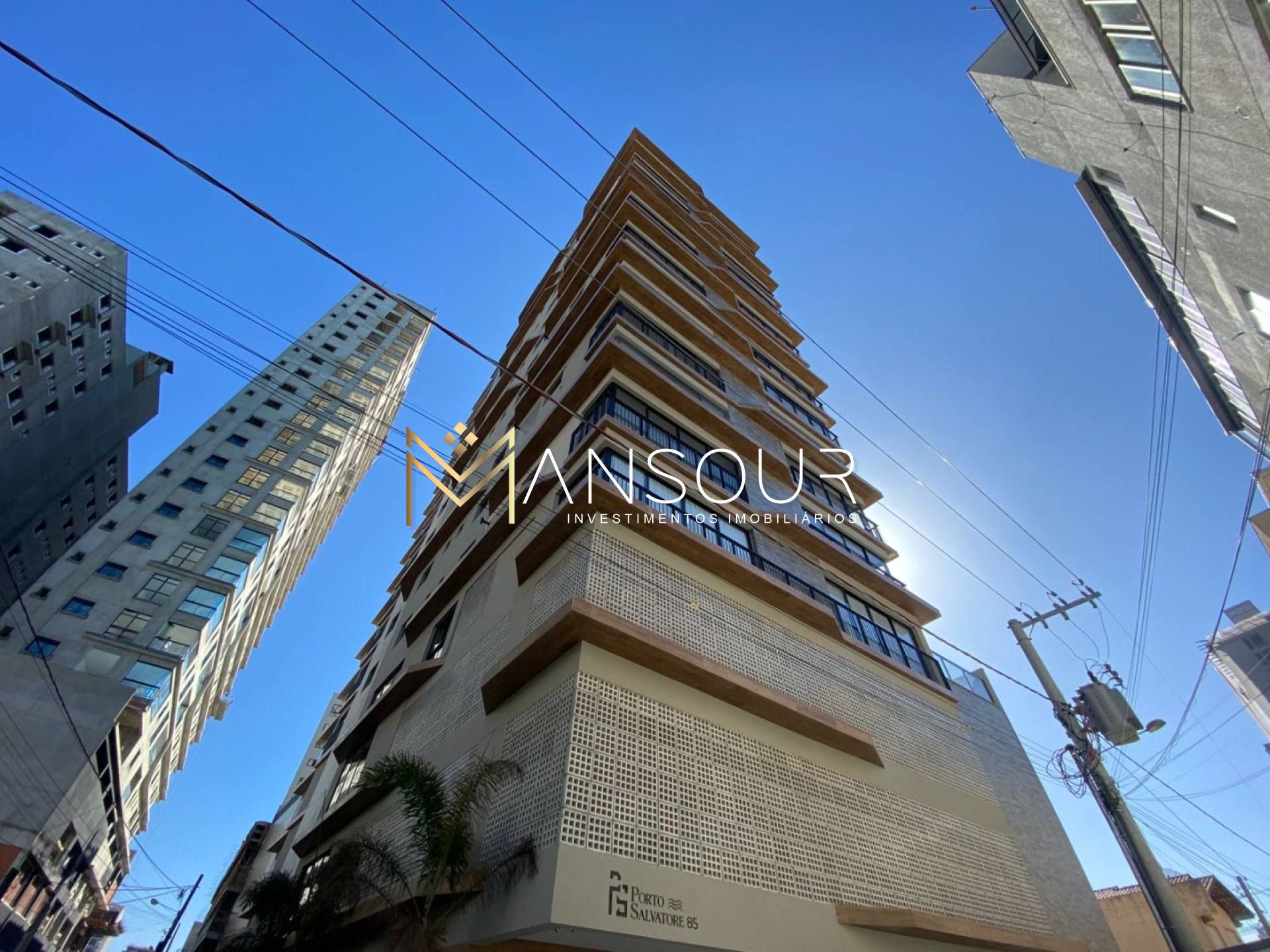 Apartamento Para Vender com 03 quartos 03 suítes no bairro Pereque em Porto Belo