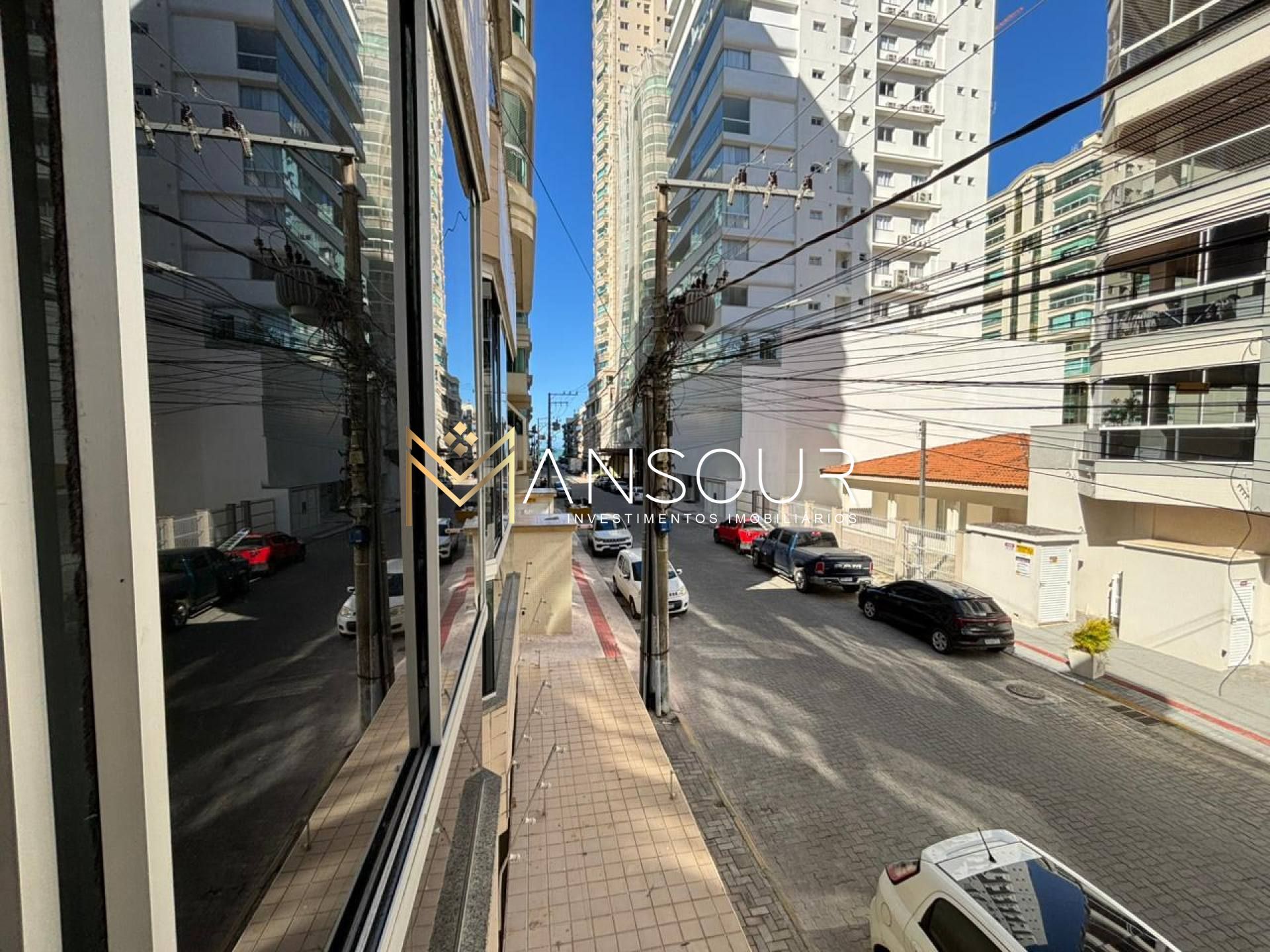 Apartamento Para Vender com 04 quartos 01 suítes no bairro Meia Praia em Itapema