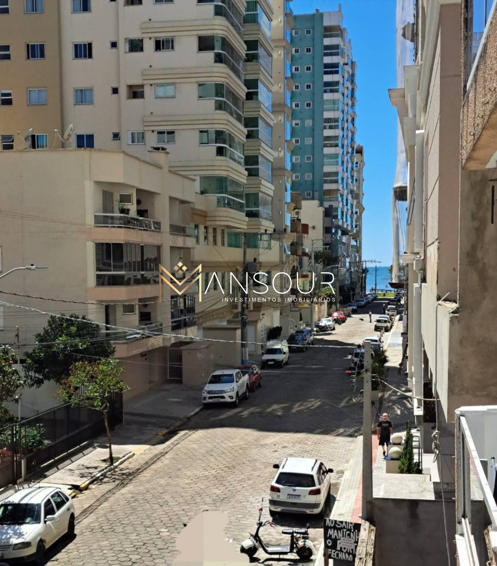 Apartamento Para Vender com 02 quartos 01 suítes no bairro Meia Praia em Itapema
