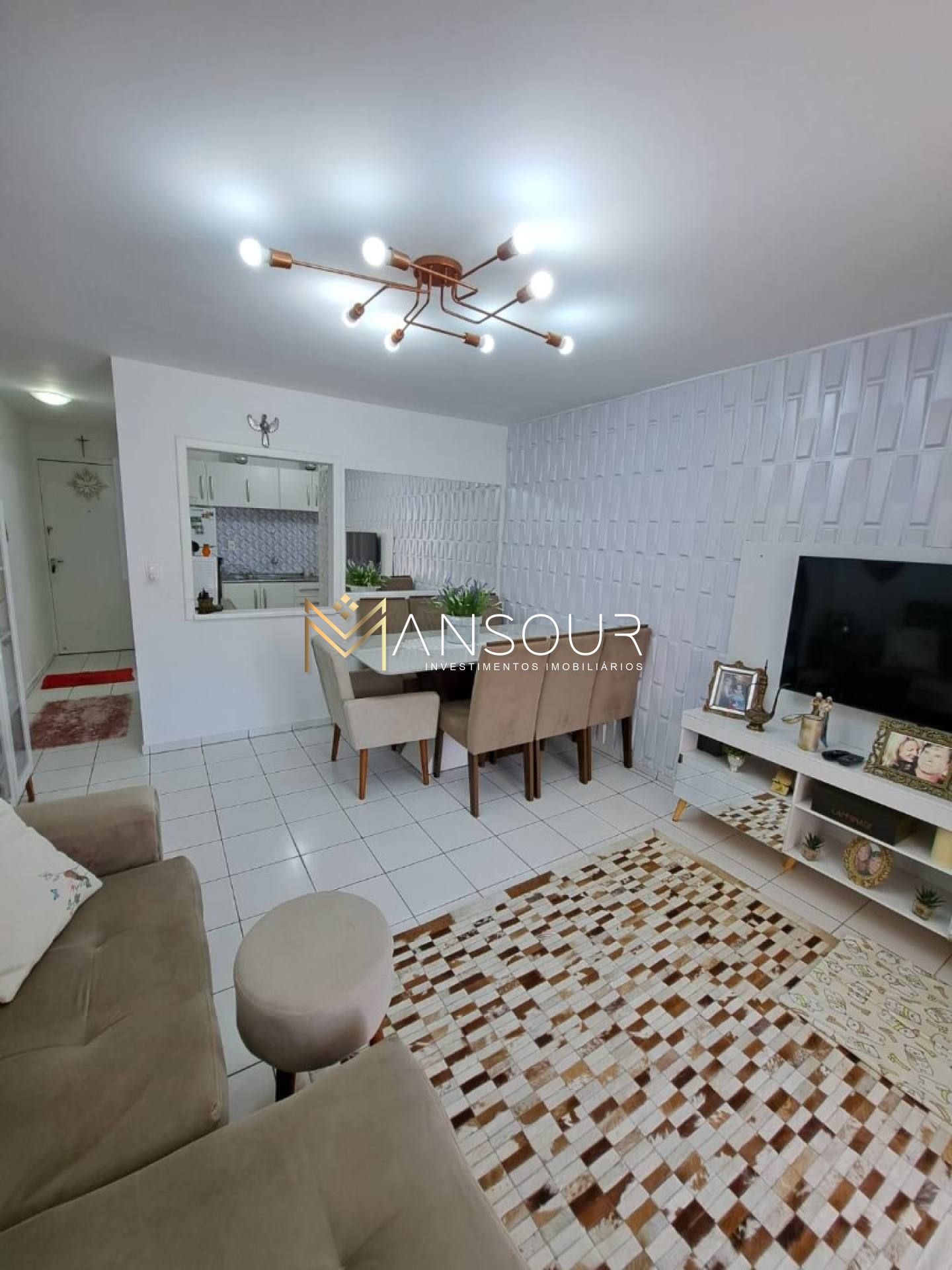 Apartamento Para Vender com 02 quartos 01 suítes no bairro Meia Praia em Itapema