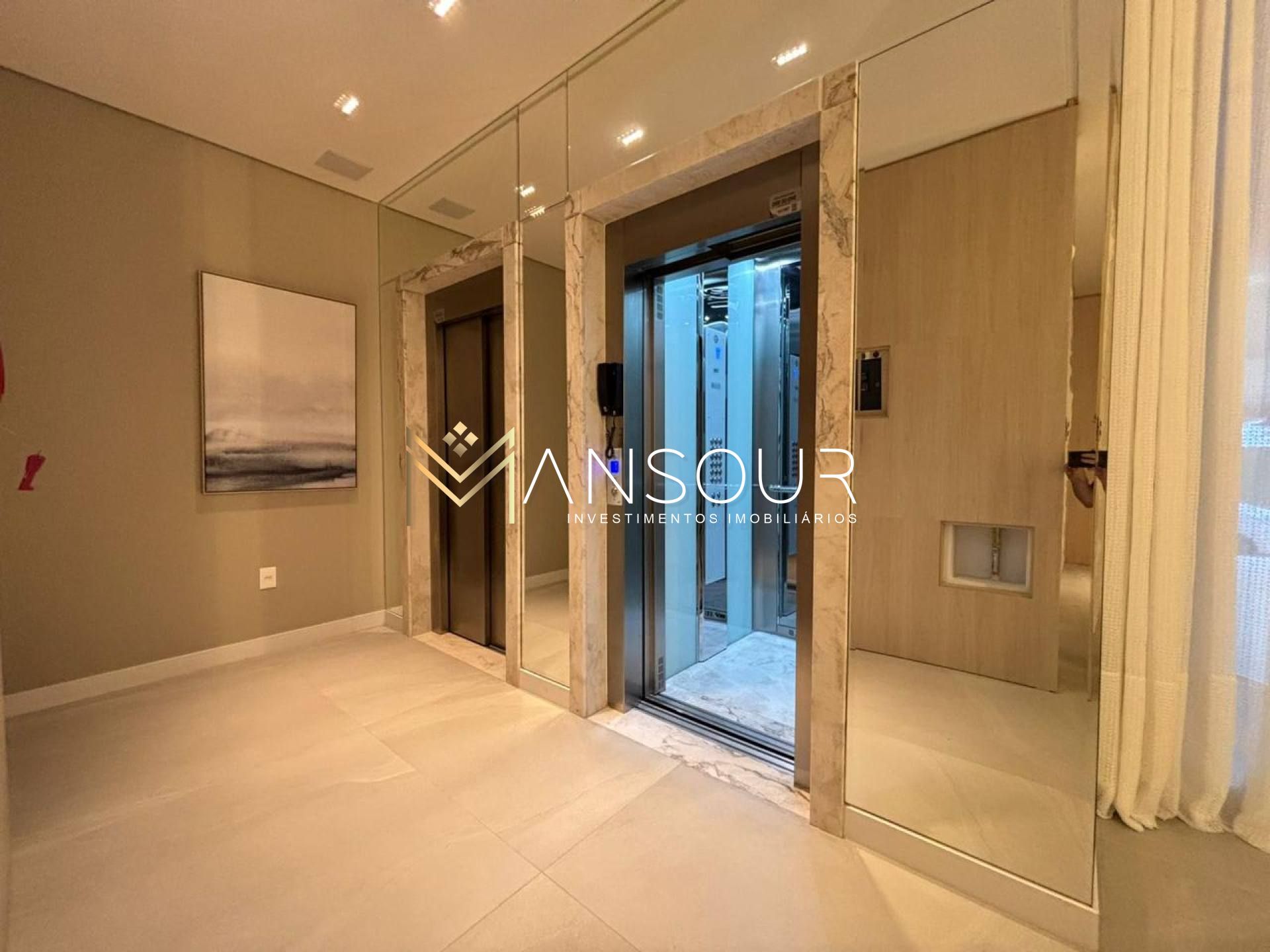 Apartamento Para Vender com 03 quartos 03 suítes no bairro Centro em Itapema