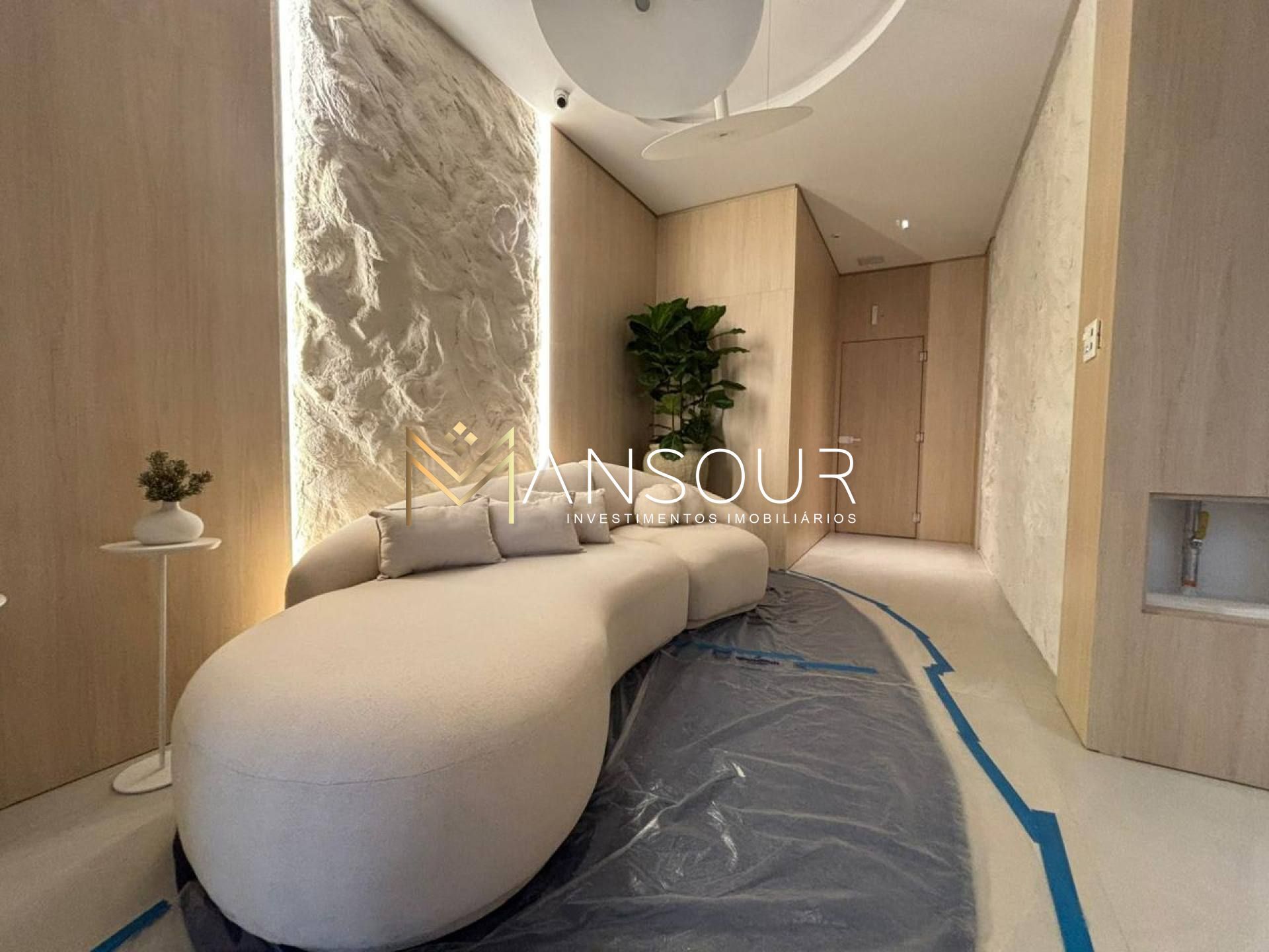 Apartamento Para Vender com 03 quartos 03 suítes no bairro Centro em Itapema