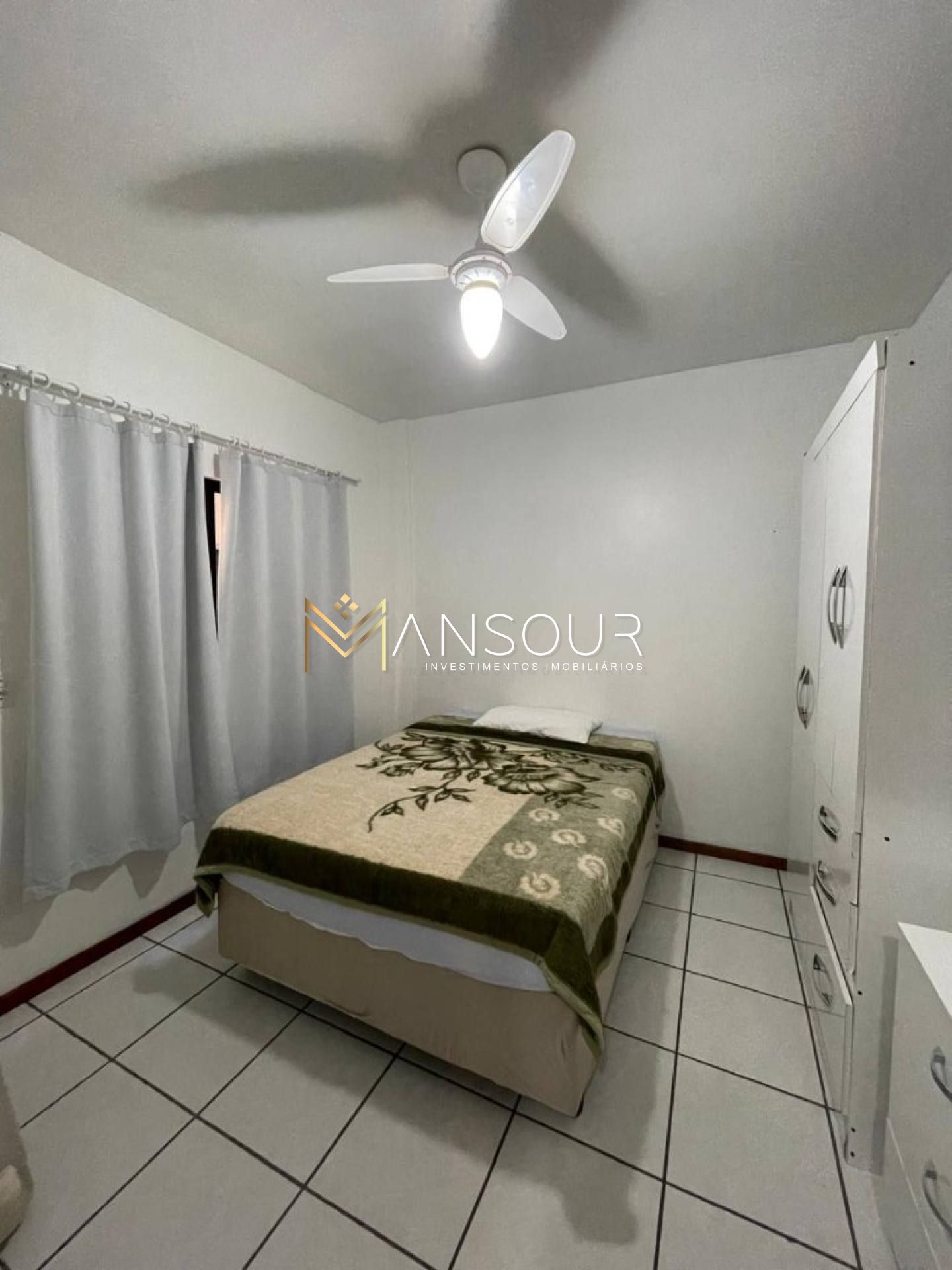 Apartamento Para Vender com 03 quartos 01 suítes no bairro Meia Praia em Itapema