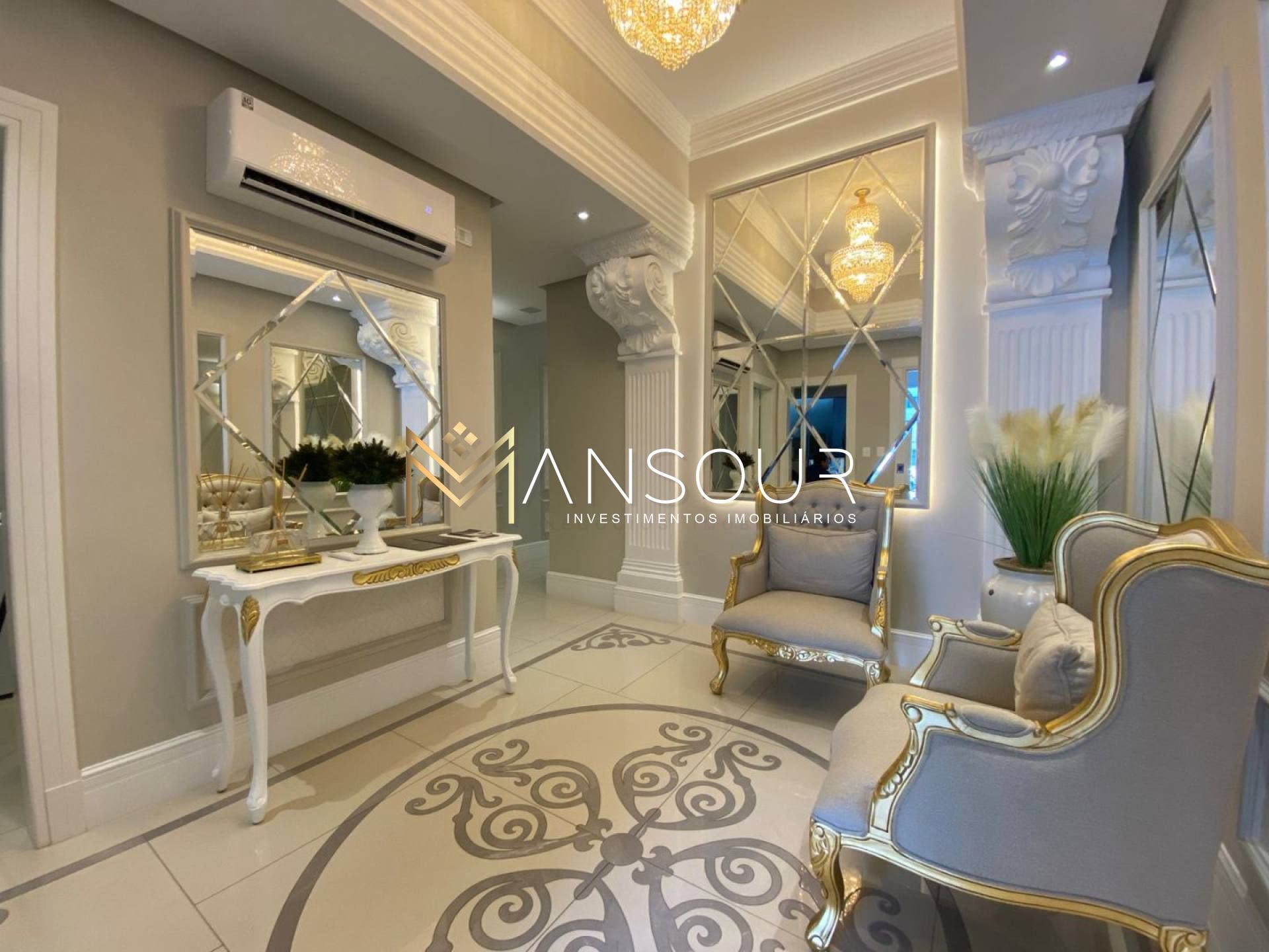 Apartamento Para Vender com 03 quartos 03 suítes no bairro Meia Praia em Itapema