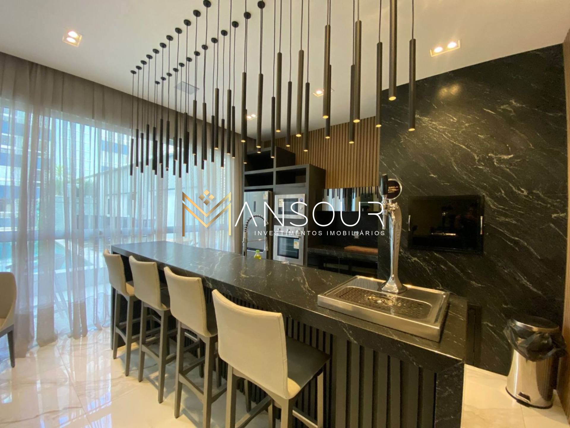 Apartamento Para Vender com 04 quartos 04 suítes no bairro Meia Praia em Itapema