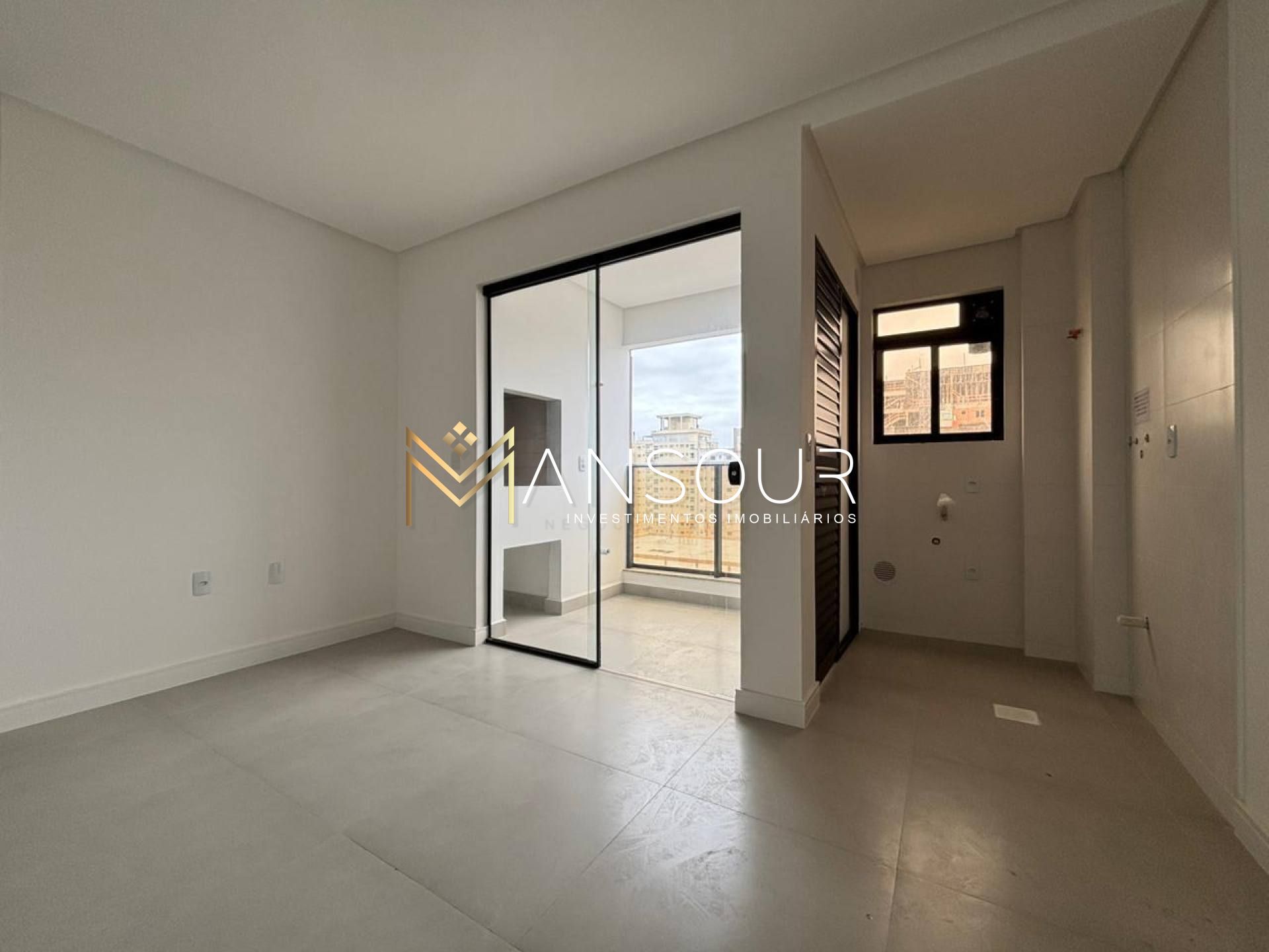 Apartamento Para Vender com 02 quartos 01 suítes no bairro Morretes em Itapema